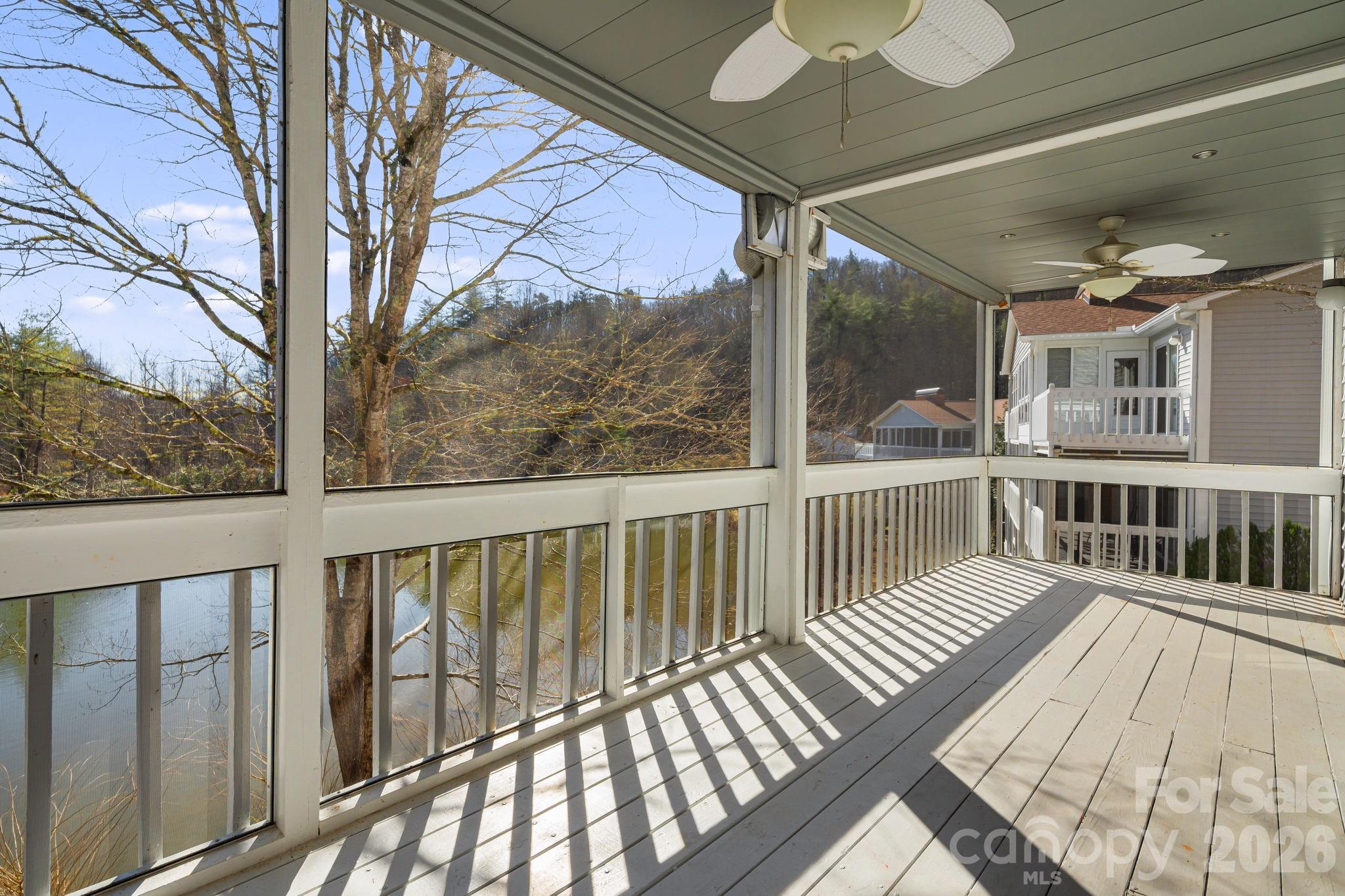 84 Lakeview Court — Brevard