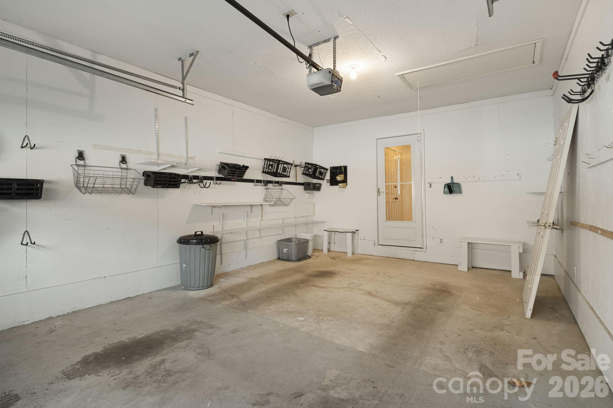 84 Lakeview Court — Brevard