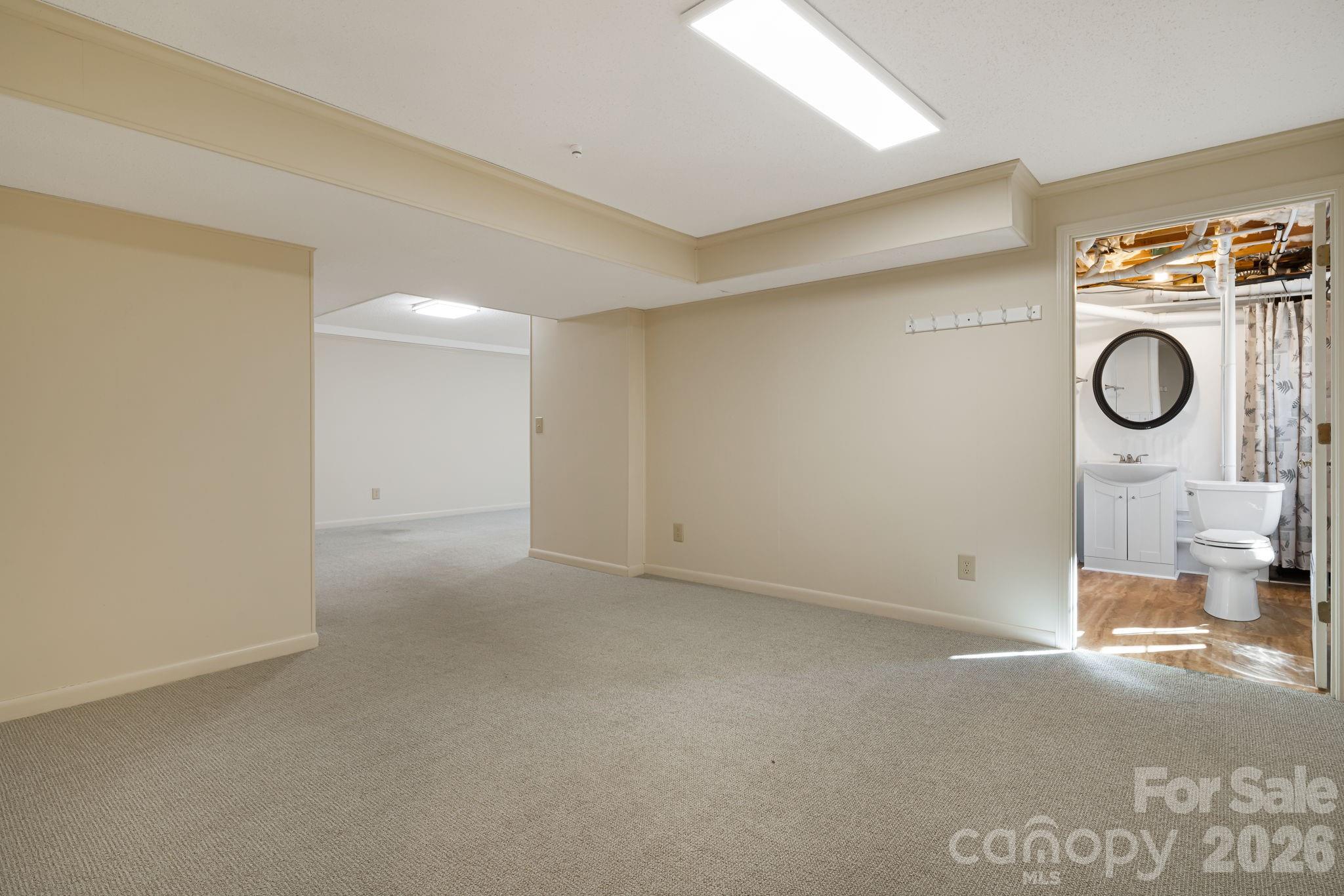 84 Lakeview Court — Brevard