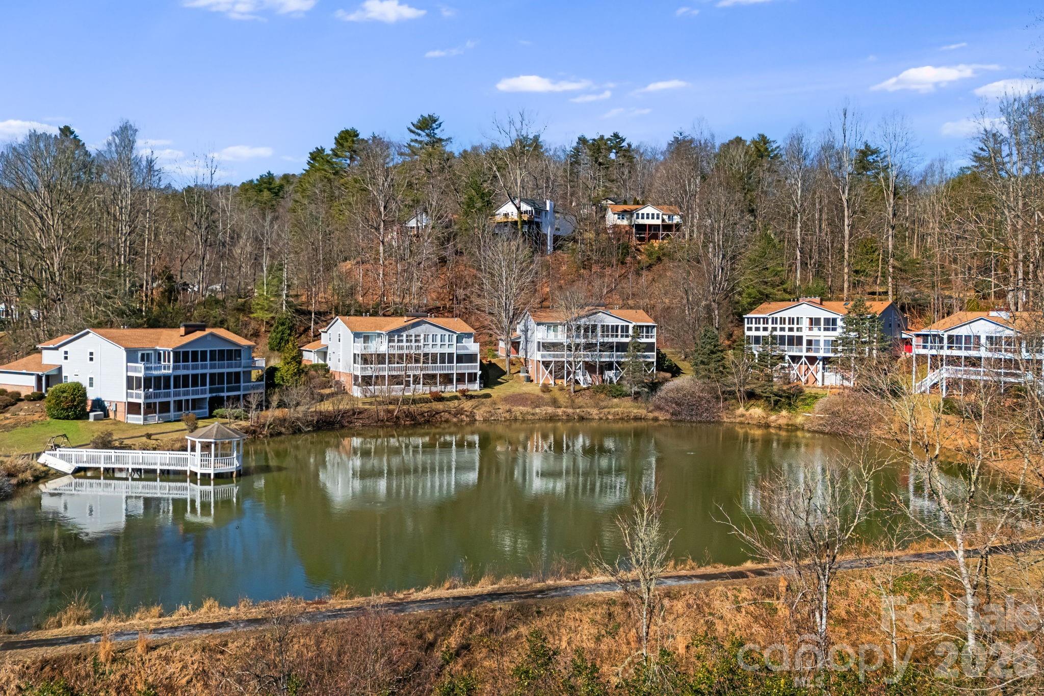 84 Lakeview Court — Brevard