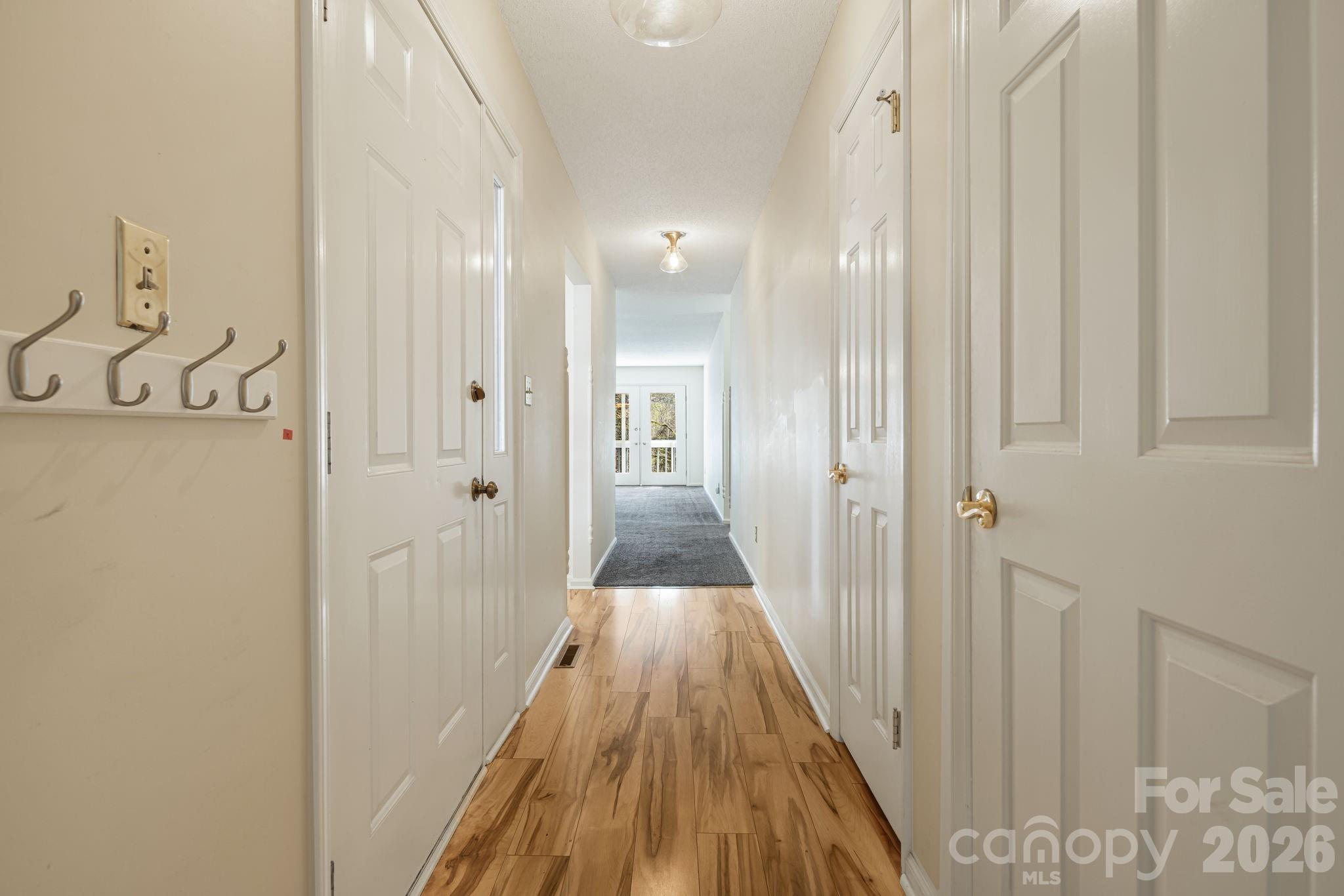 84 Lakeview Court — Brevard
