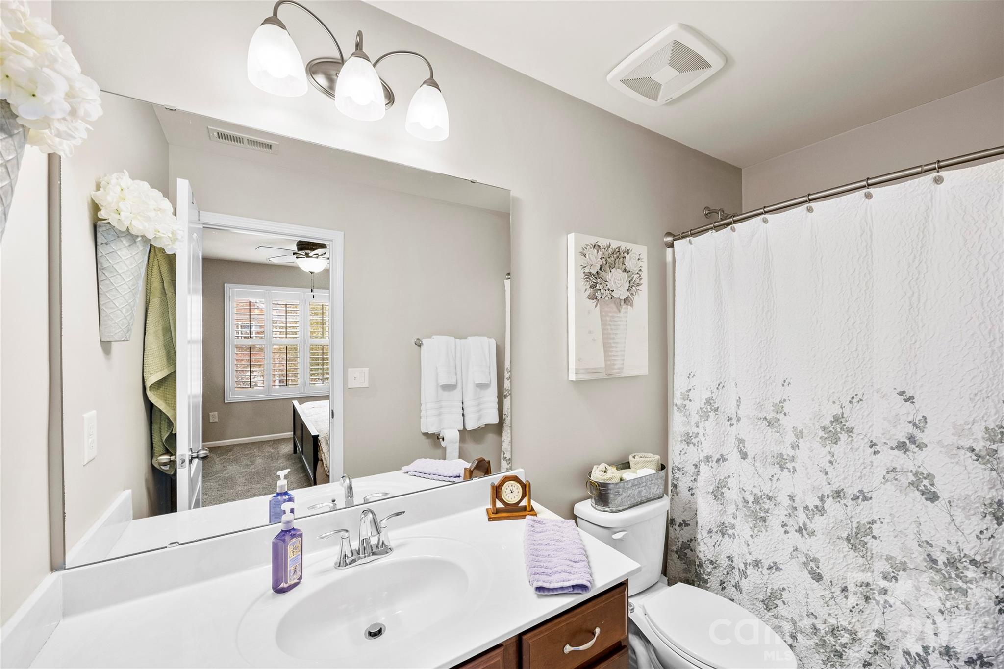 3270 Yarmouth Lane — Gastonia