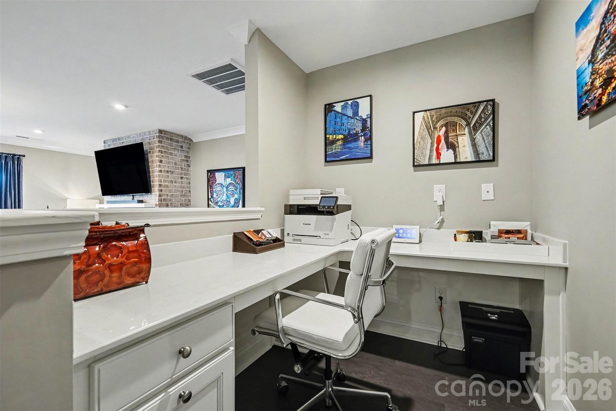 11004 Larkslea Lane — Charlotte