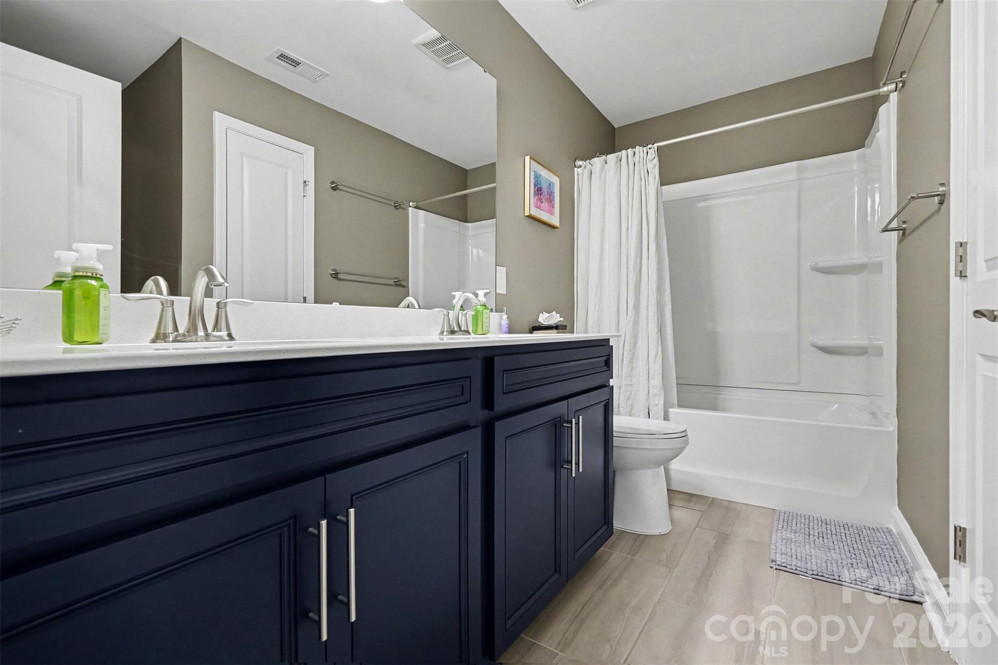 11004 Larkslea Lane — Charlotte