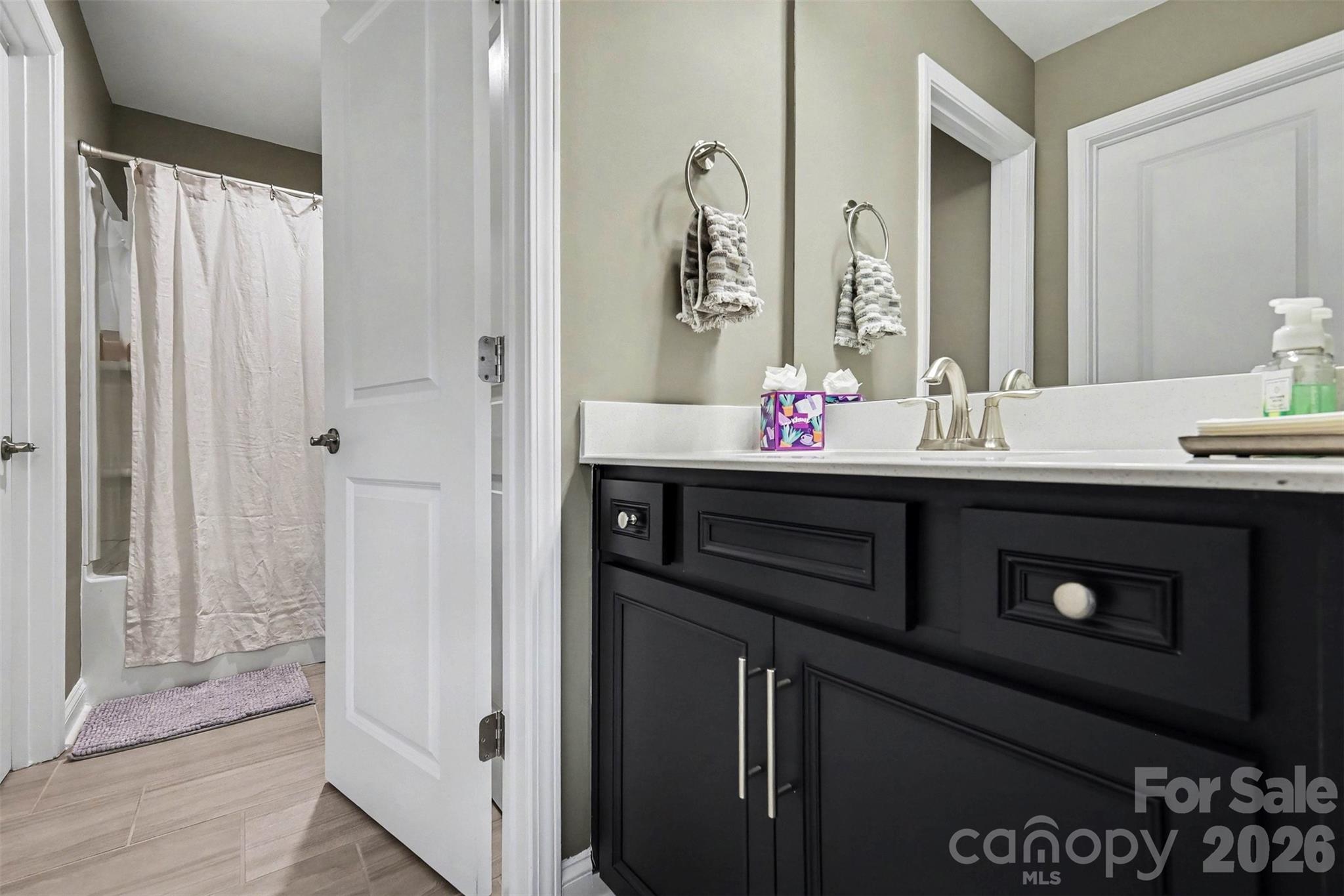 11004 Larkslea Lane — Charlotte