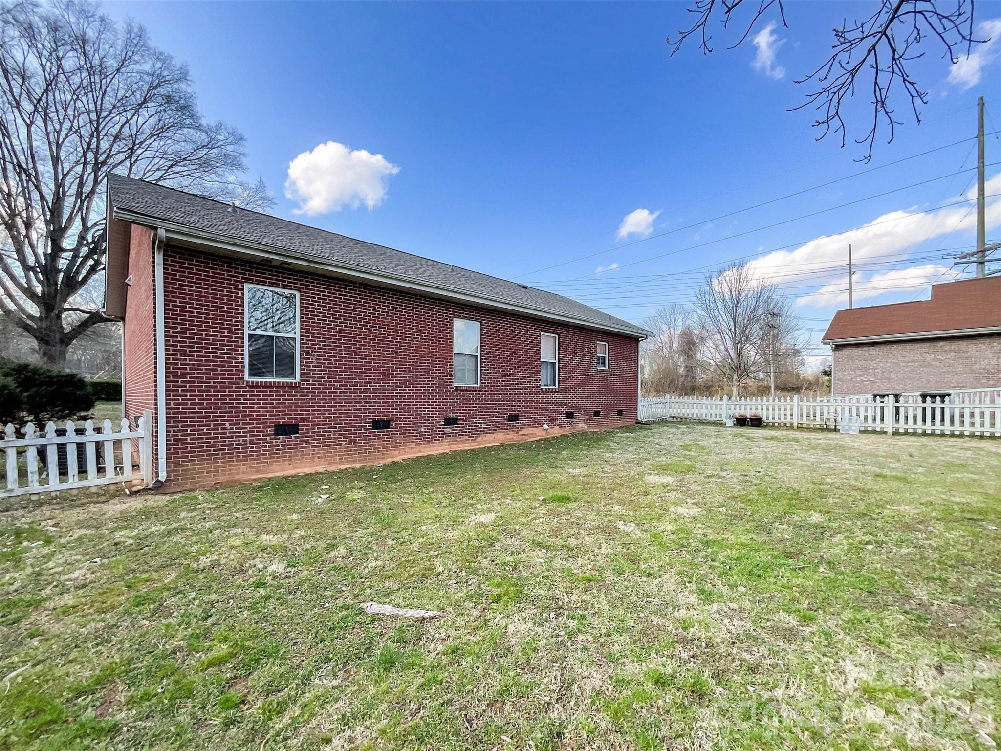 1812 Icemorlee Street — Monroe
