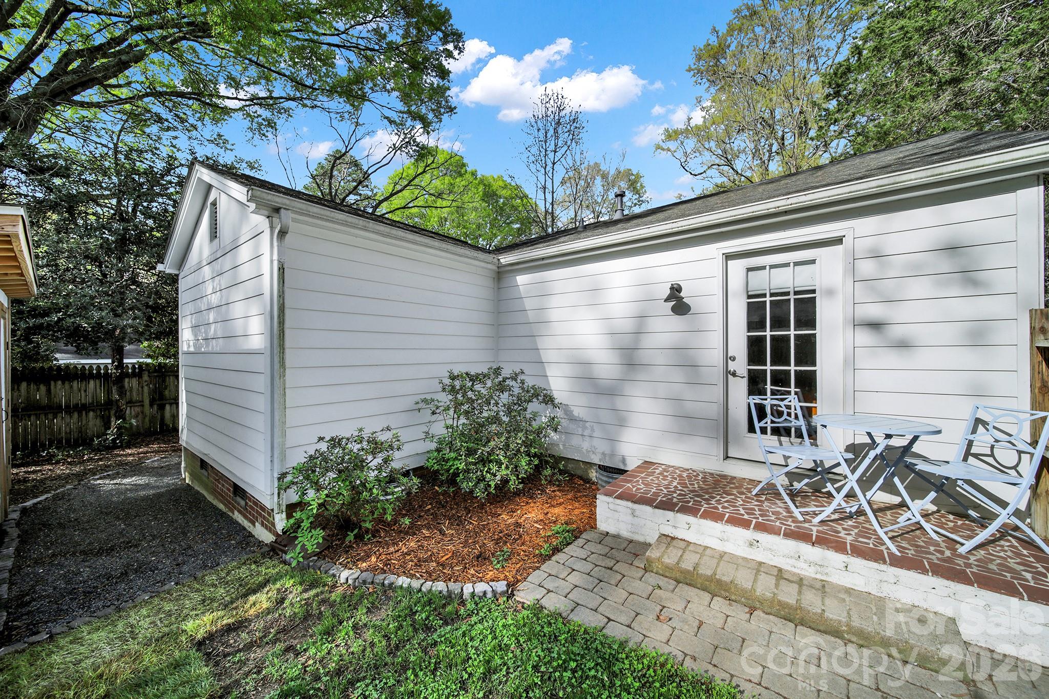 2314 Wolfe Street — Charlotte