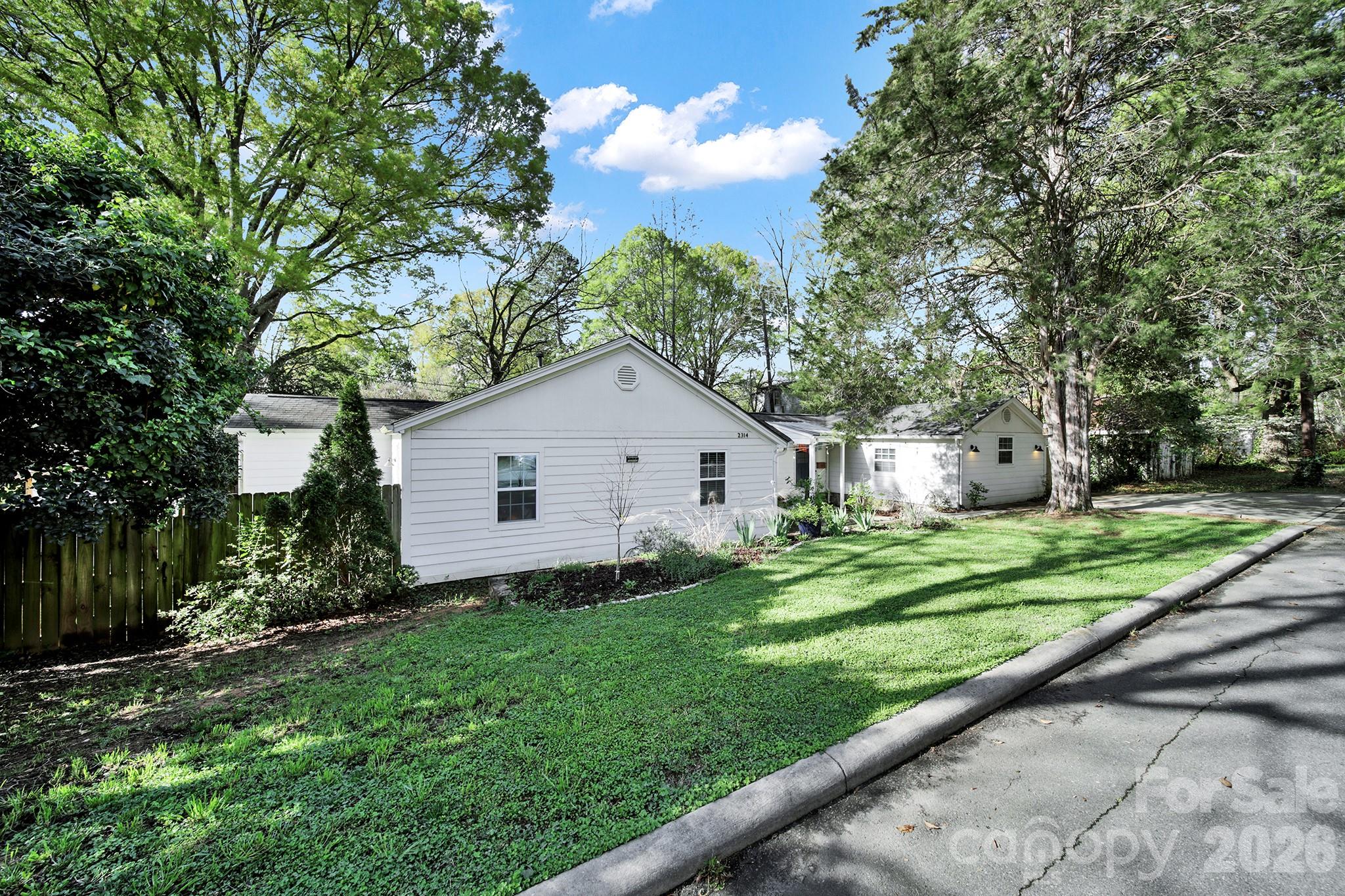 2314 Wolfe Street — Charlotte