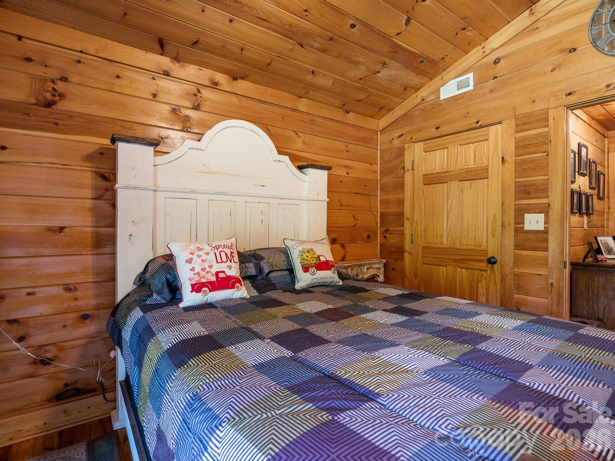 190 Elliot Lane — Rutherfordton