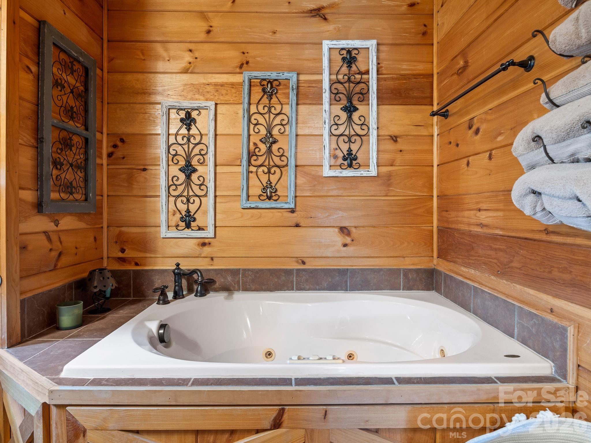 190 Elliot Lane — Rutherfordton
