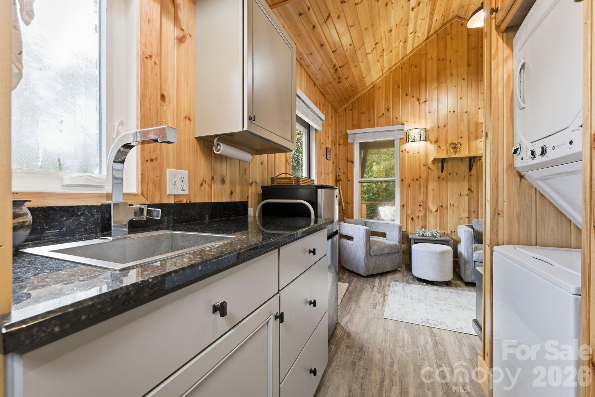 37 Coach Club Road — Highlands