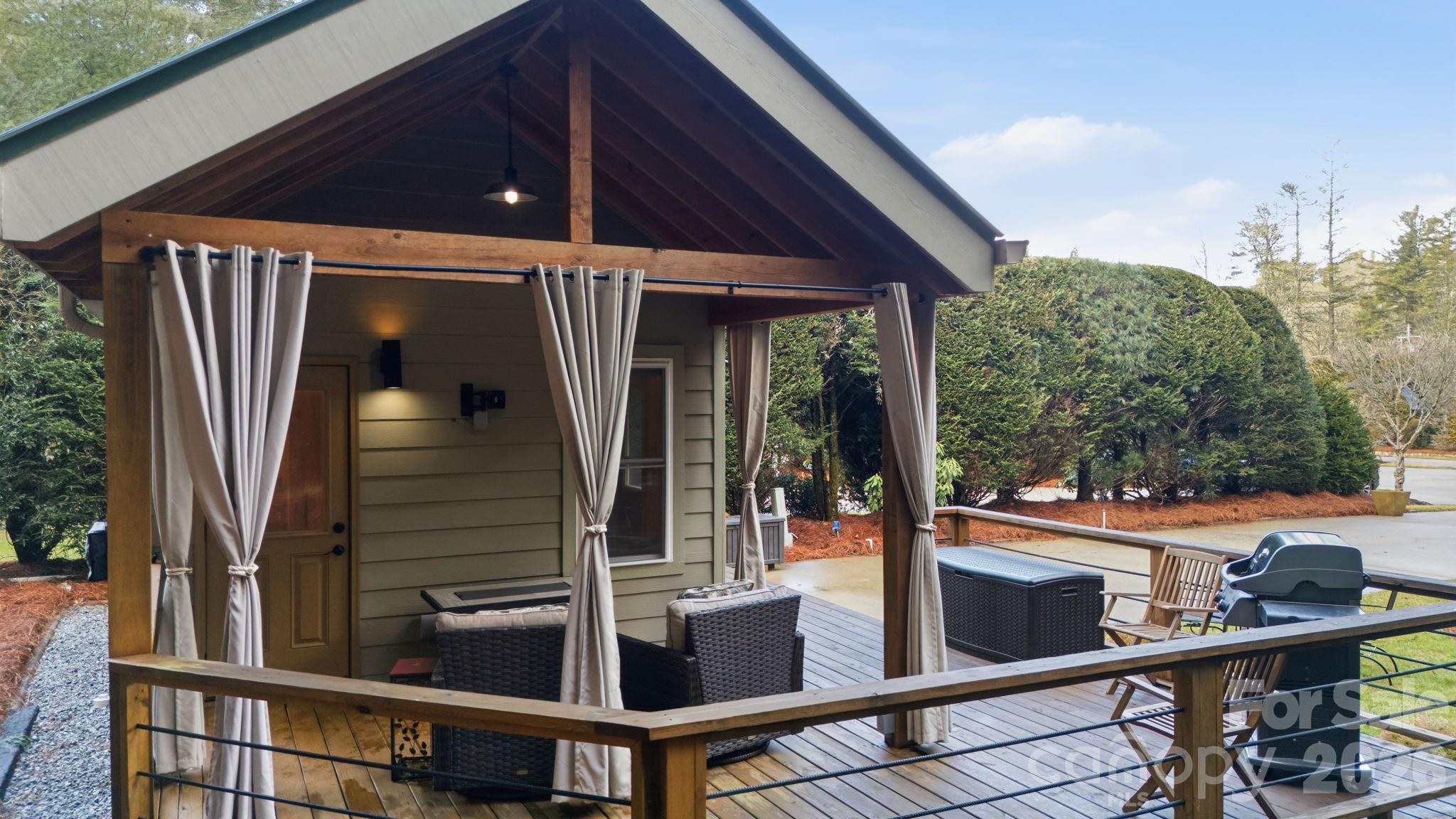37 Coach Club Road — Highlands