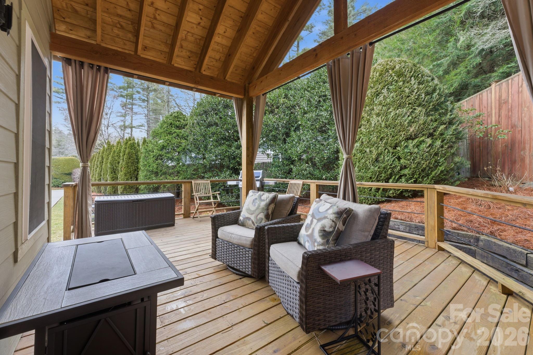 37 Coach Club Road — Highlands