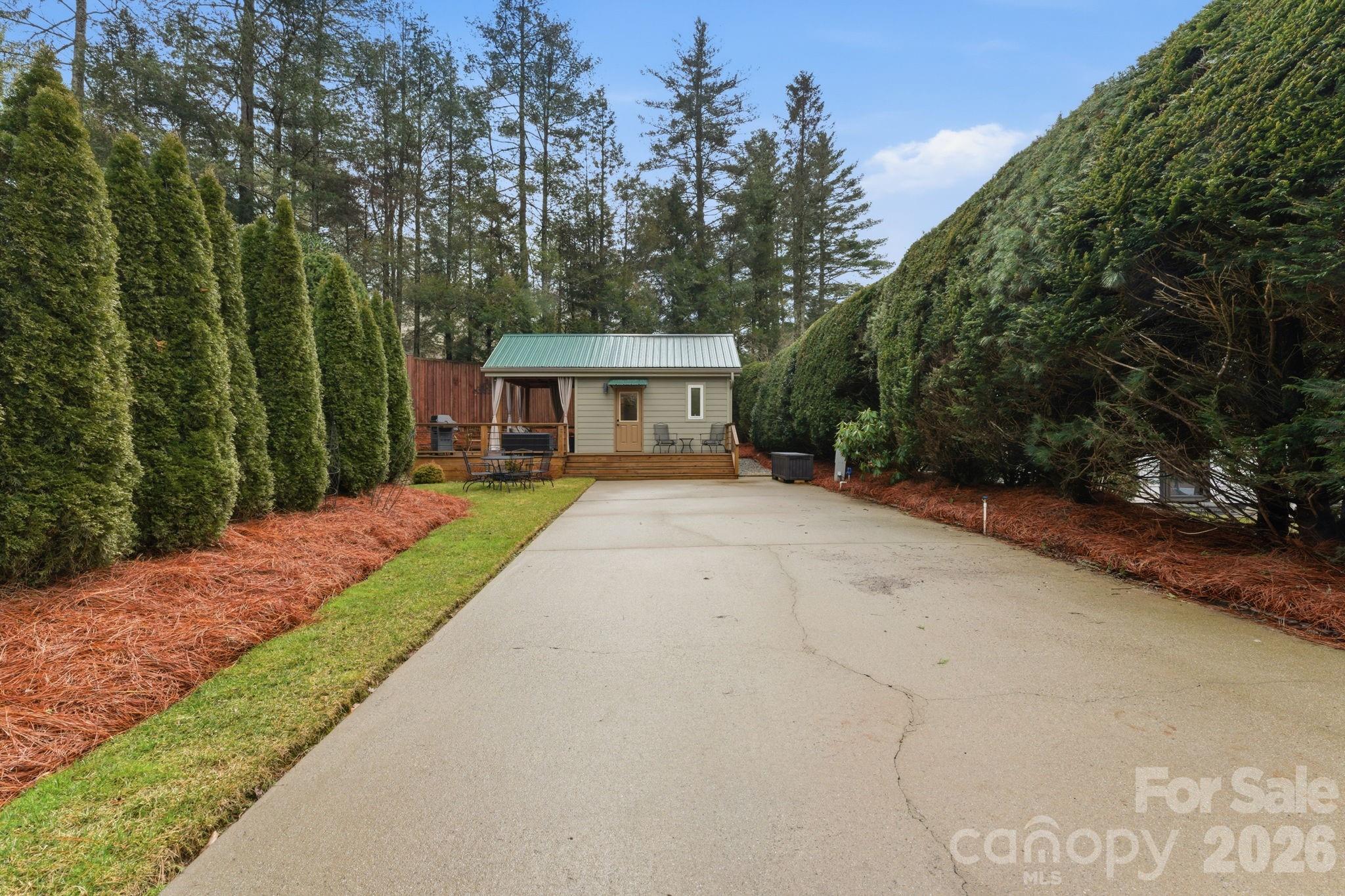 37 Coach Club Road — Highlands