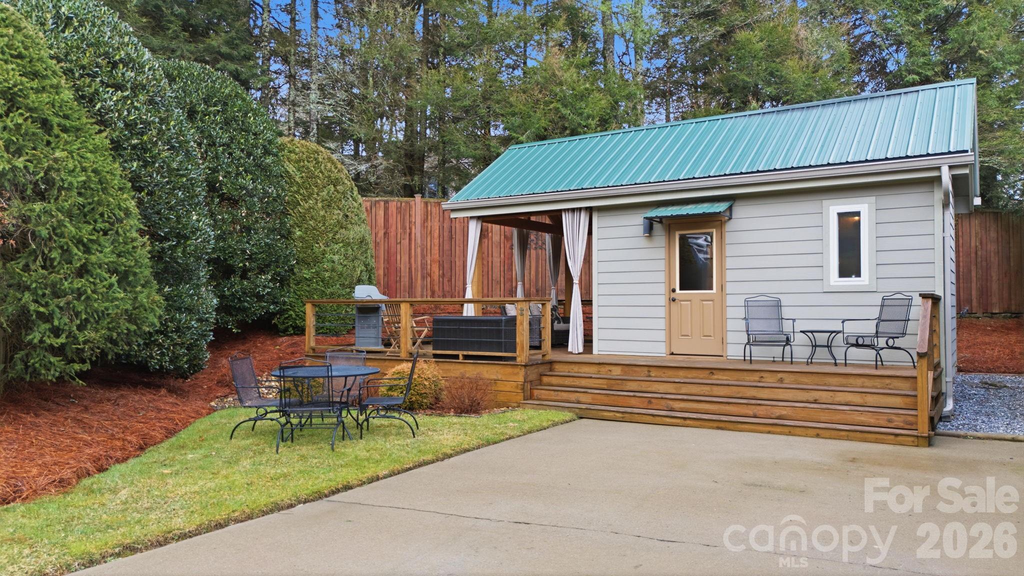 37 Coach Club Road — Highlands