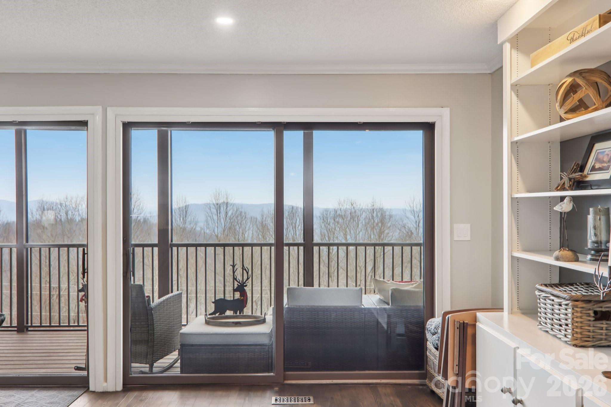 1601 Fleetwood Plaza — Hendersonville