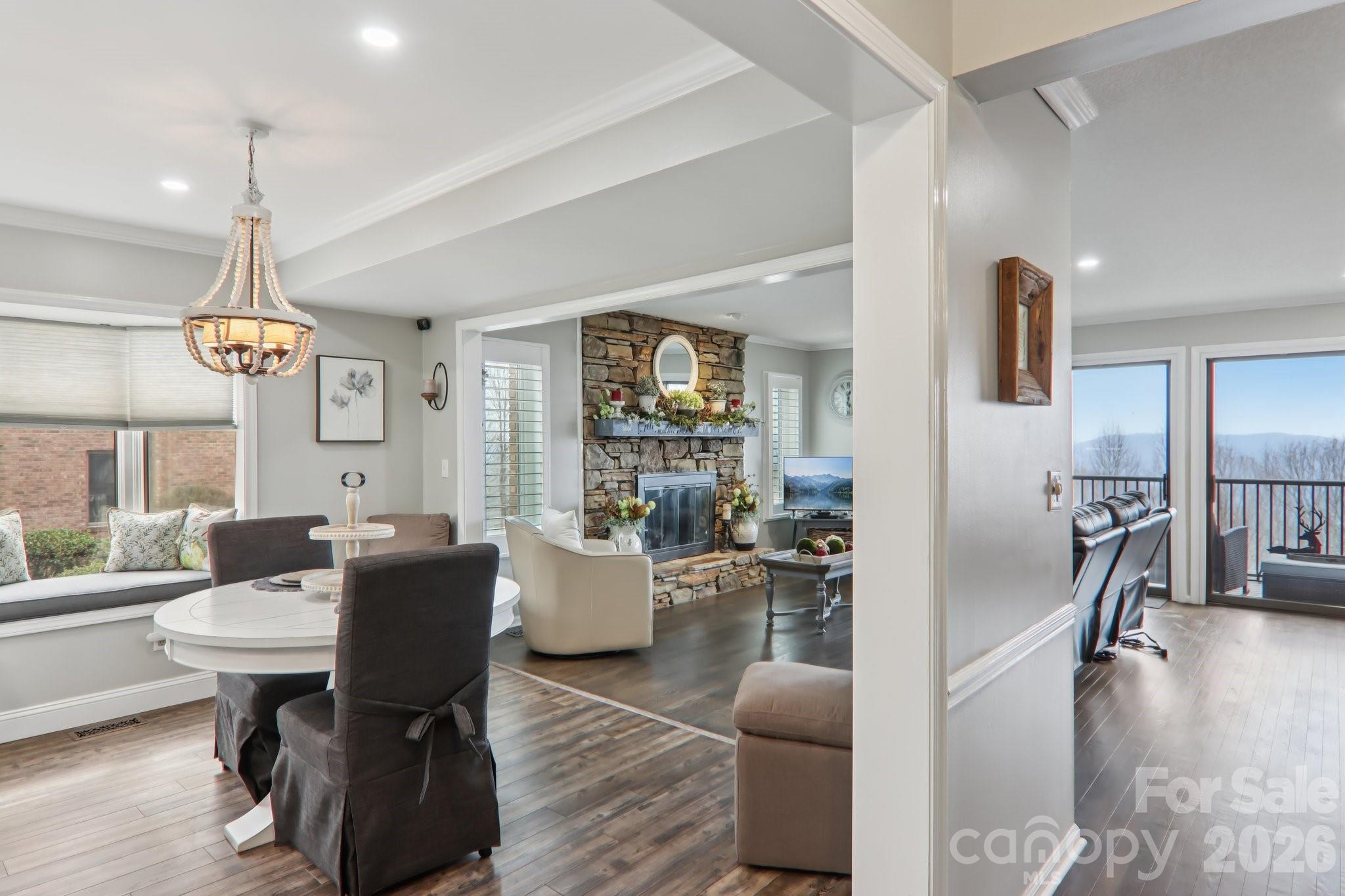 1601 Fleetwood Plaza — Hendersonville