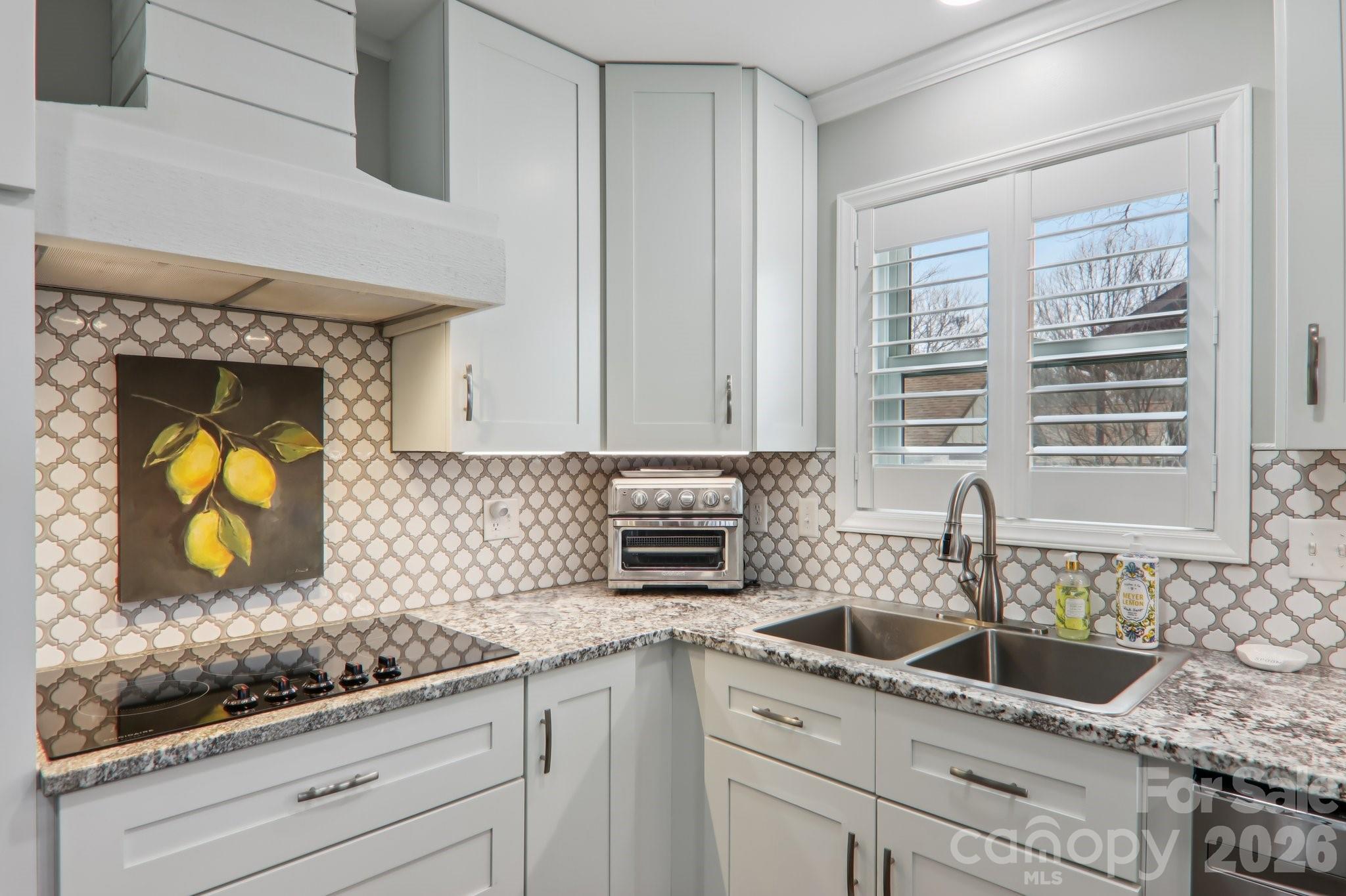 1601 Fleetwood Plaza — Hendersonville