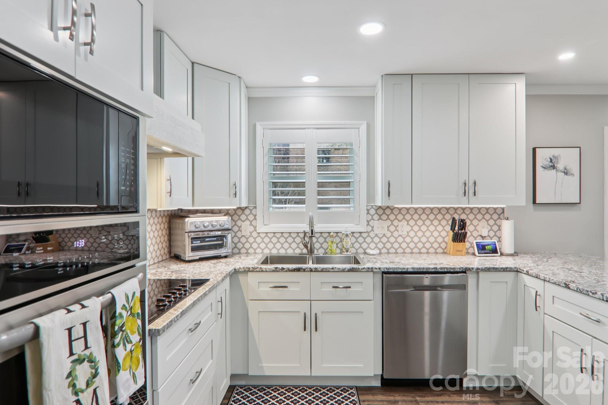 1601 Fleetwood Plaza — Hendersonville