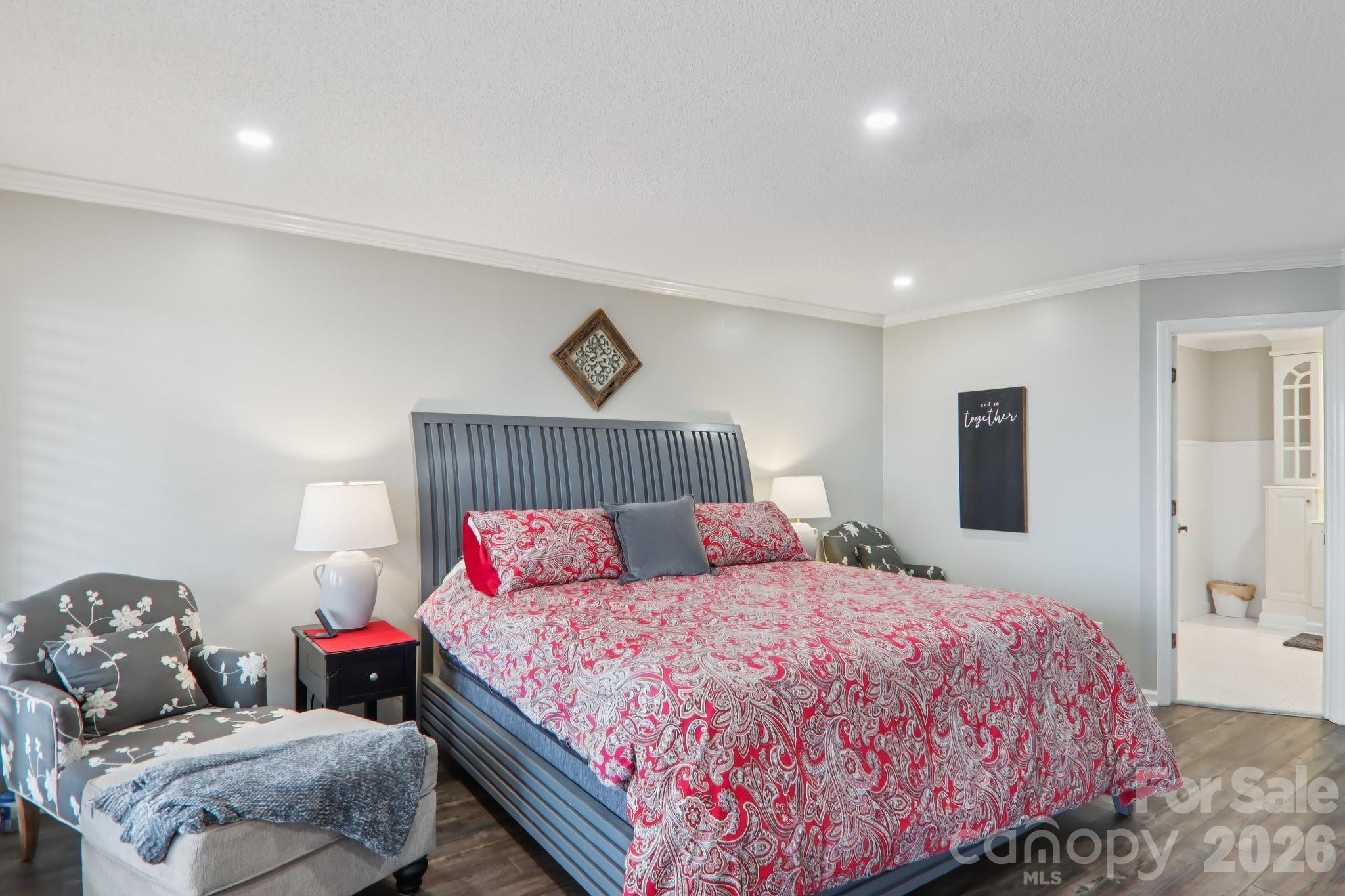 1601 Fleetwood Plaza — Hendersonville