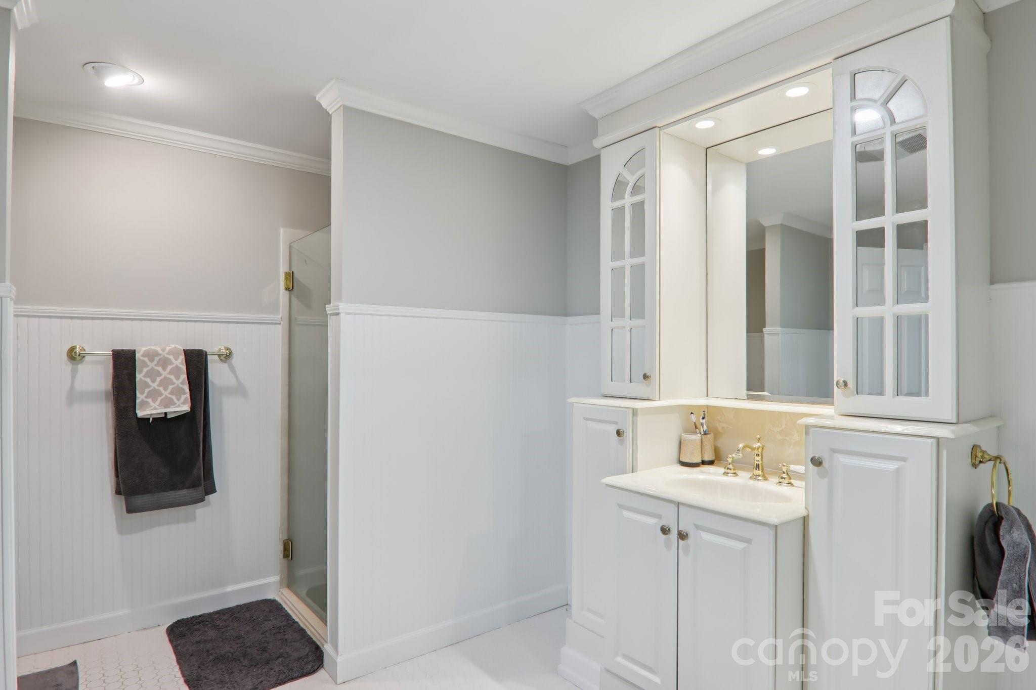1601 Fleetwood Plaza — Hendersonville