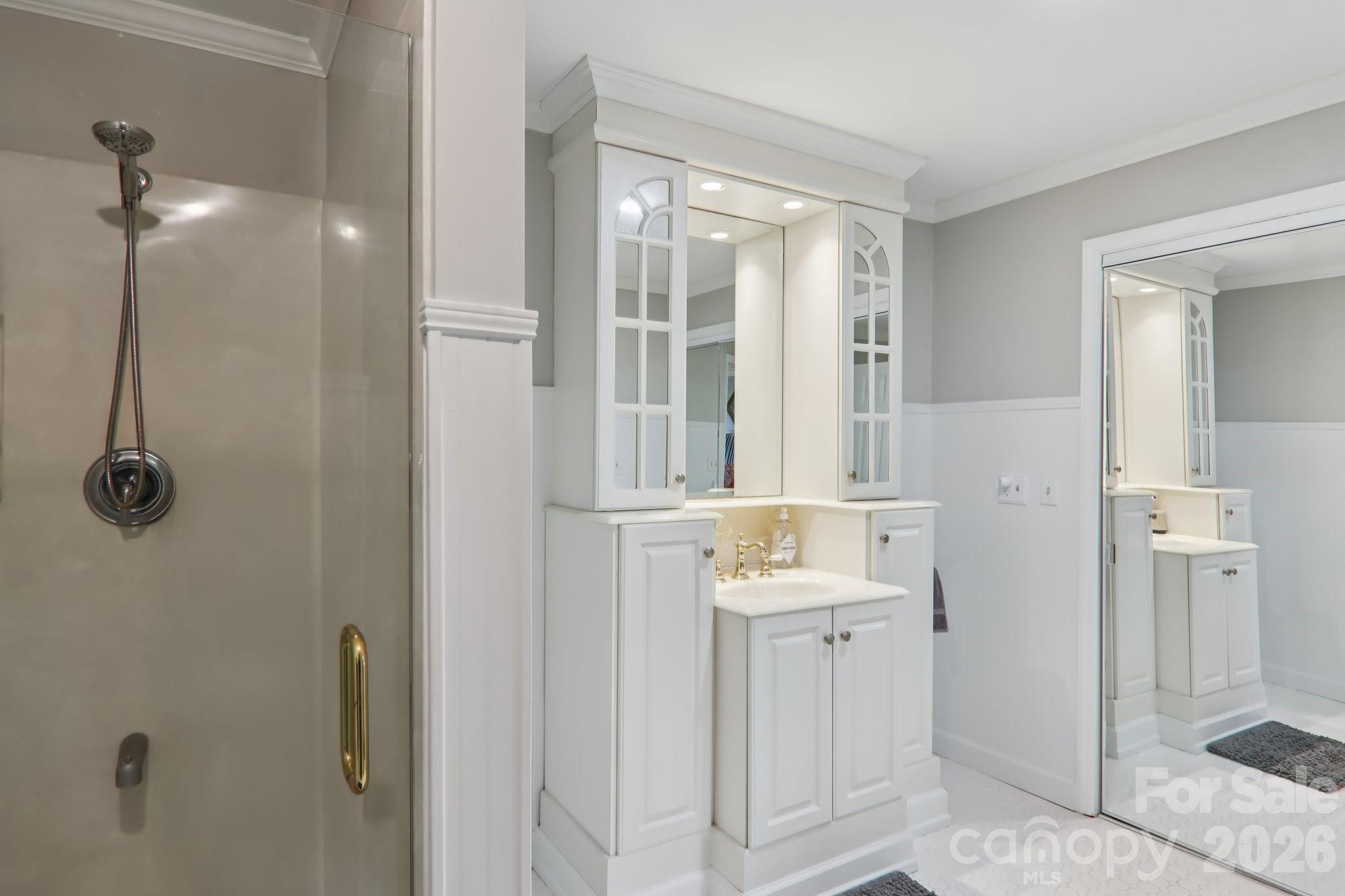 1601 Fleetwood Plaza — Hendersonville