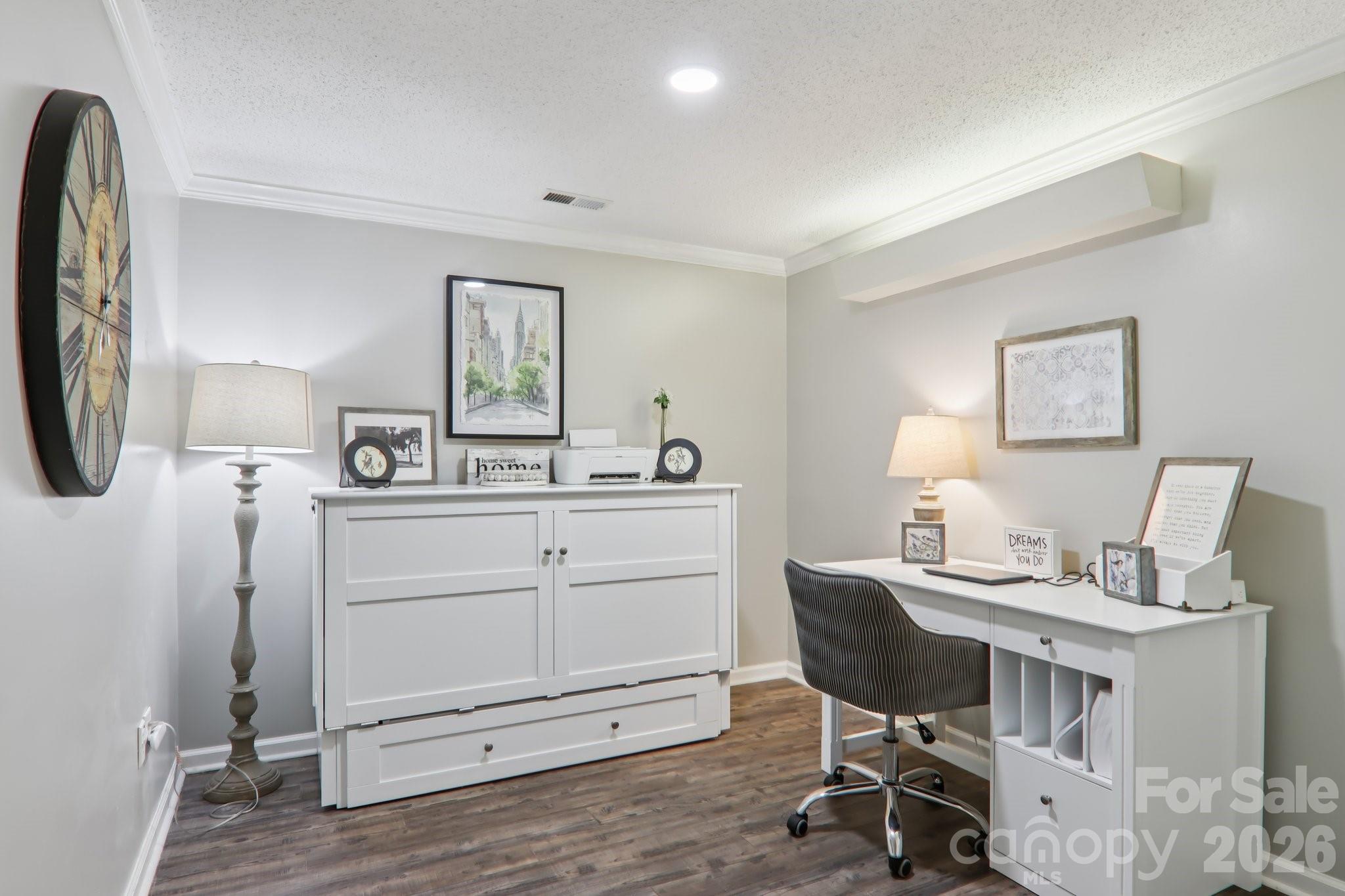 1601 Fleetwood Plaza — Hendersonville