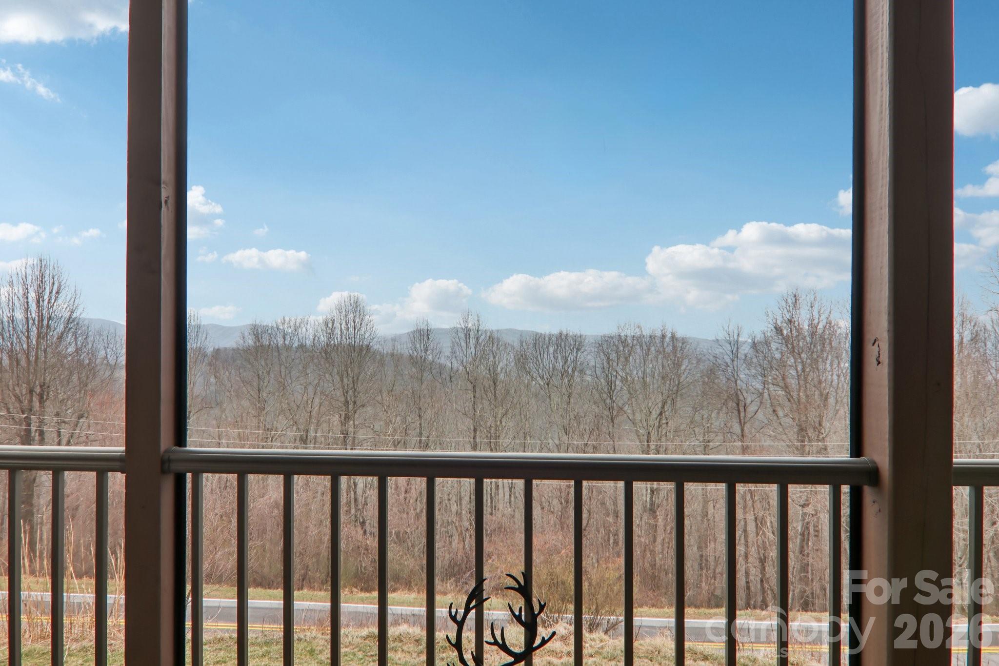 1601 Fleetwood Plaza — Hendersonville