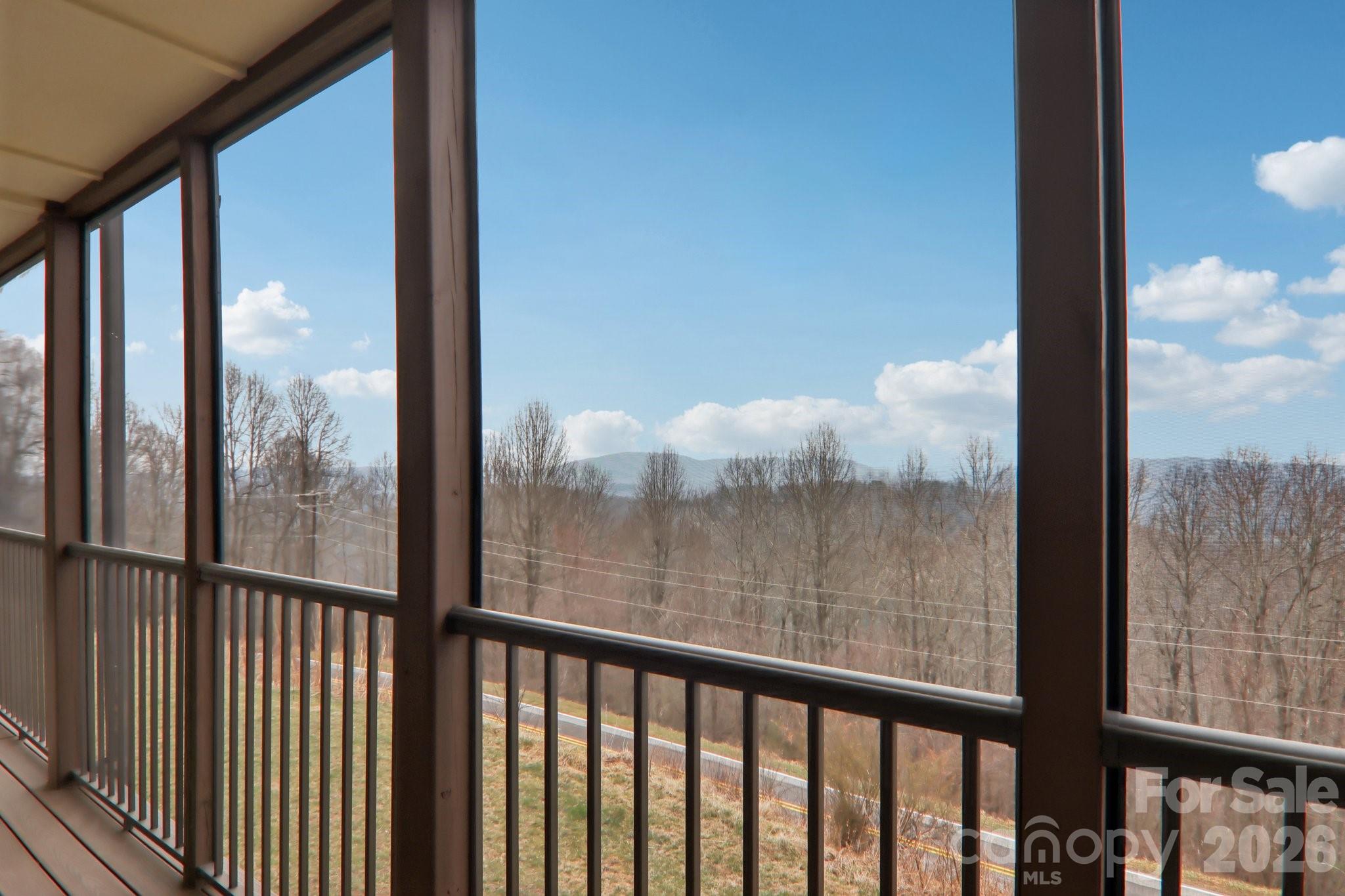 1601 Fleetwood Plaza — Hendersonville