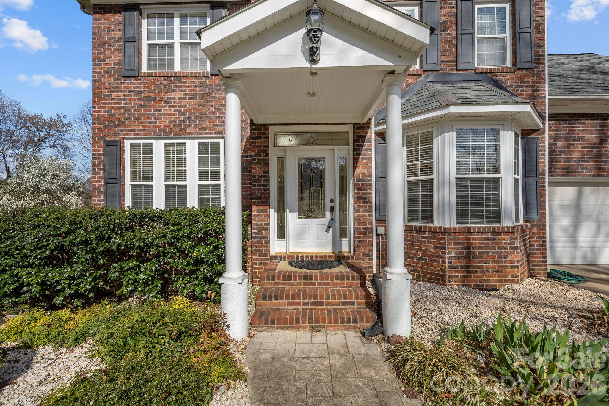 151 Saint Martins Lane — Statesville