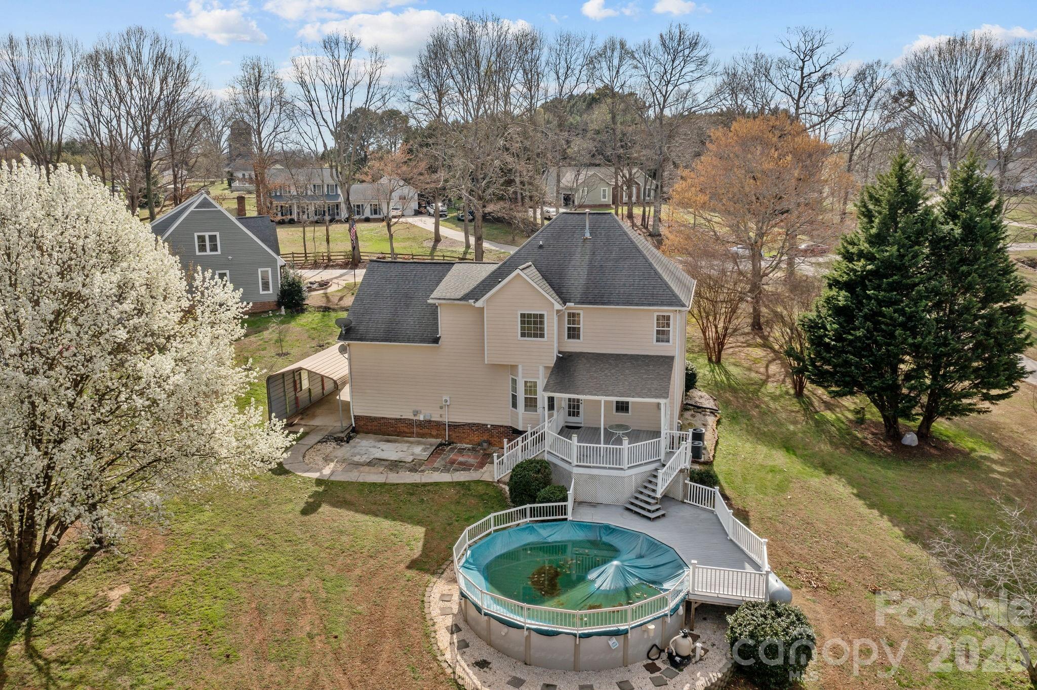 151 Saint Martins Lane — Statesville