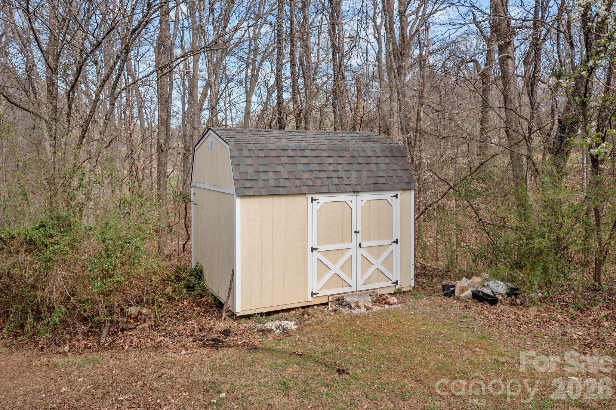151 Saint Martins Lane — Statesville
