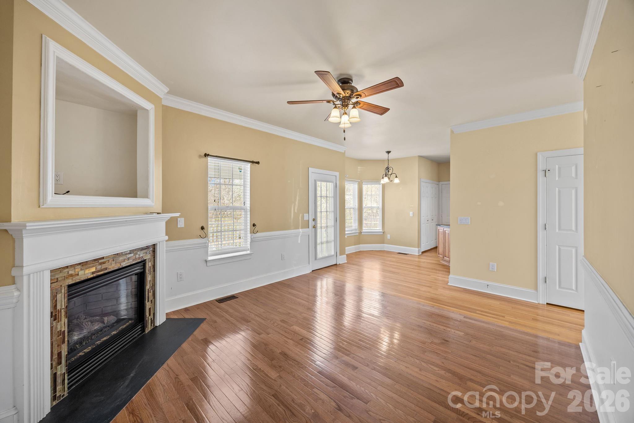 151 Saint Martins Lane — Statesville