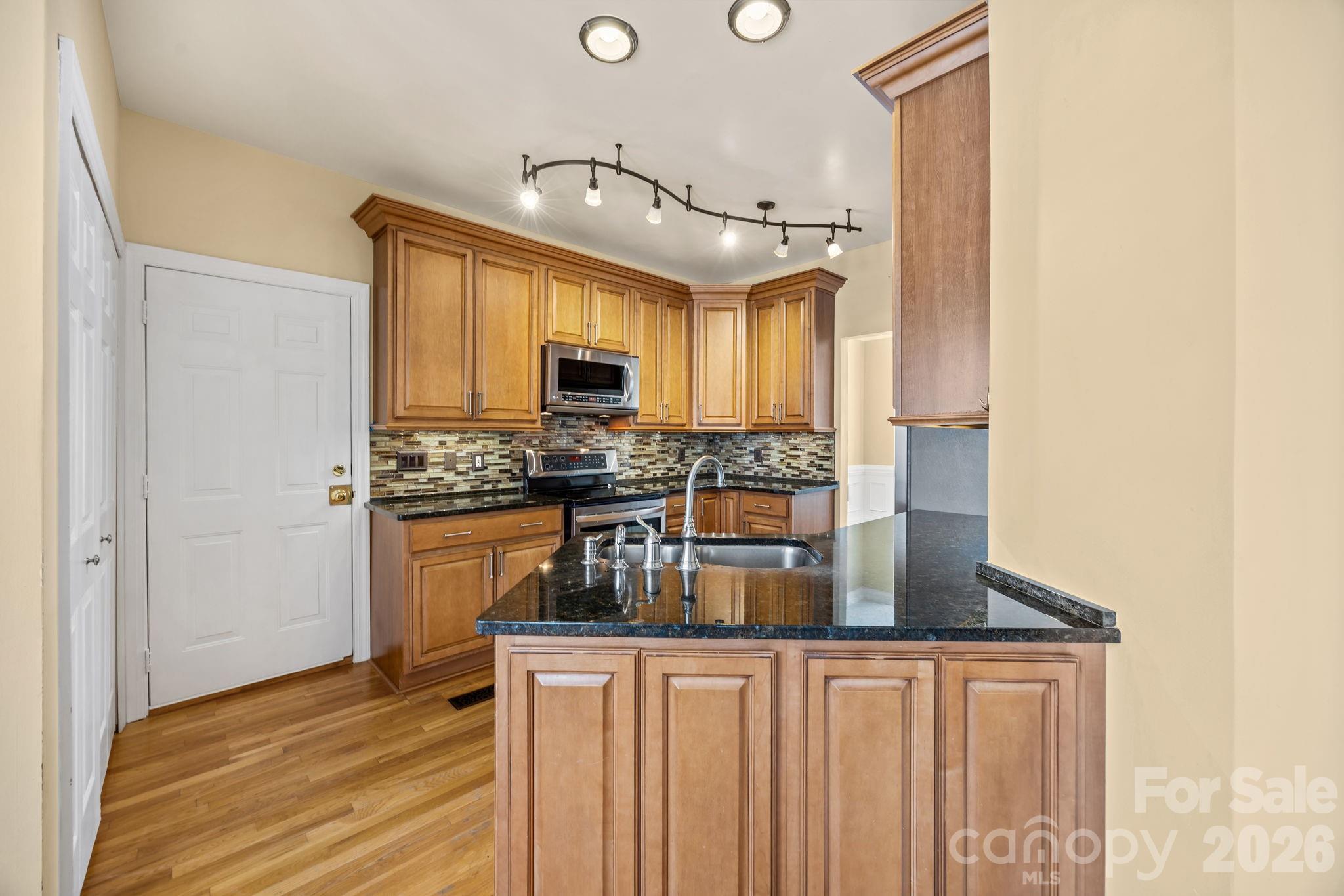 151 Saint Martins Lane — Statesville