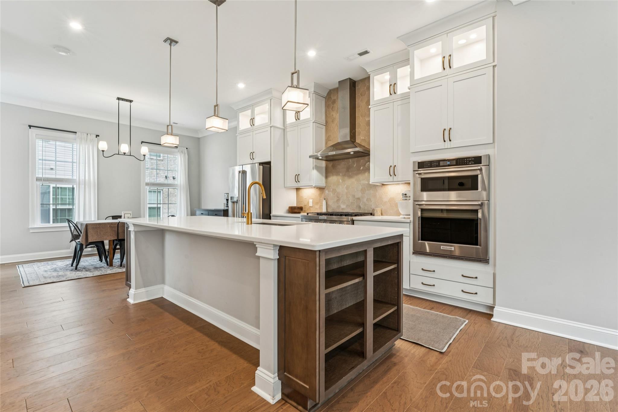 200 Emerson Avenue — Charlotte