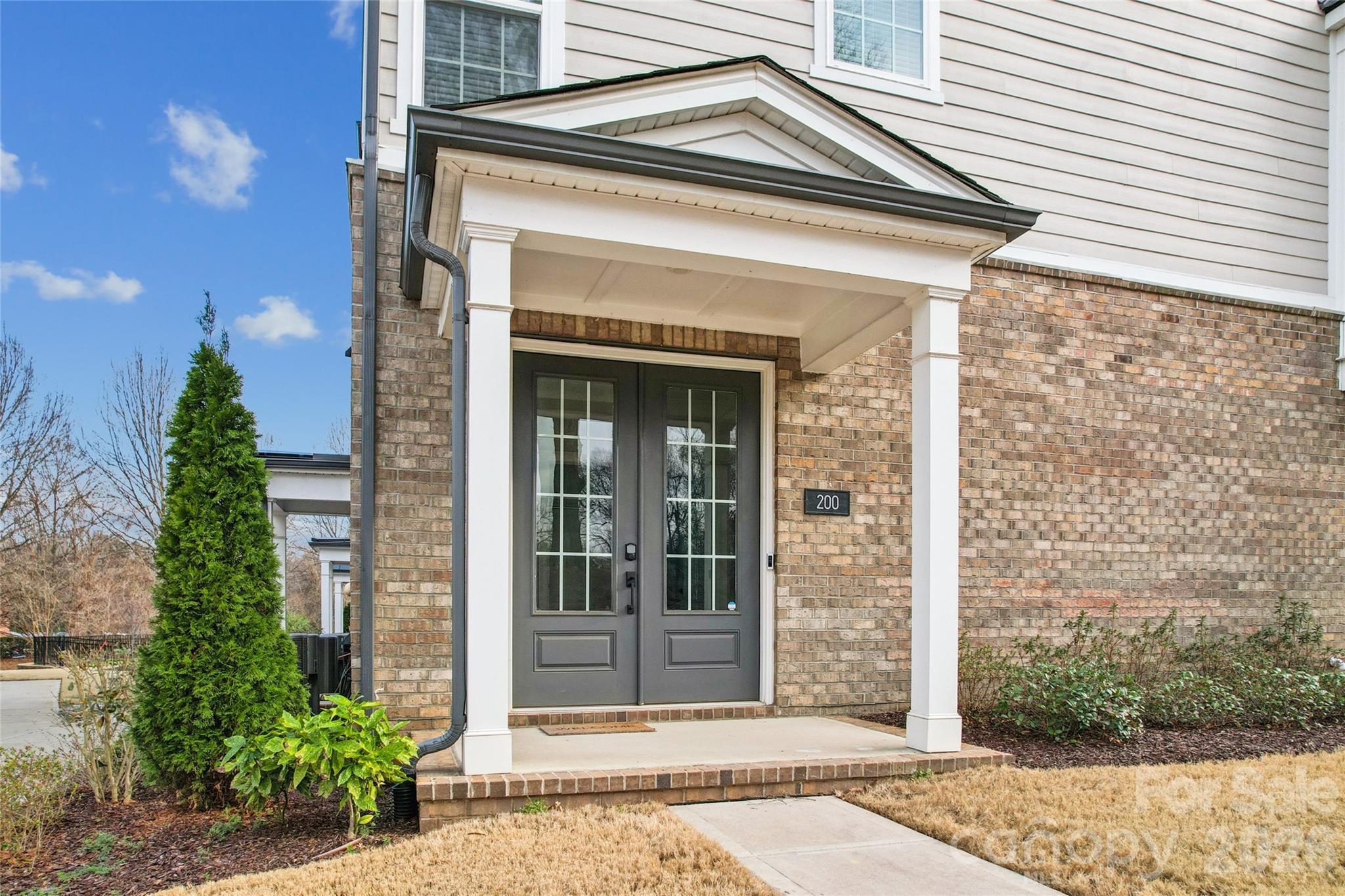 200 Emerson Avenue — Charlotte