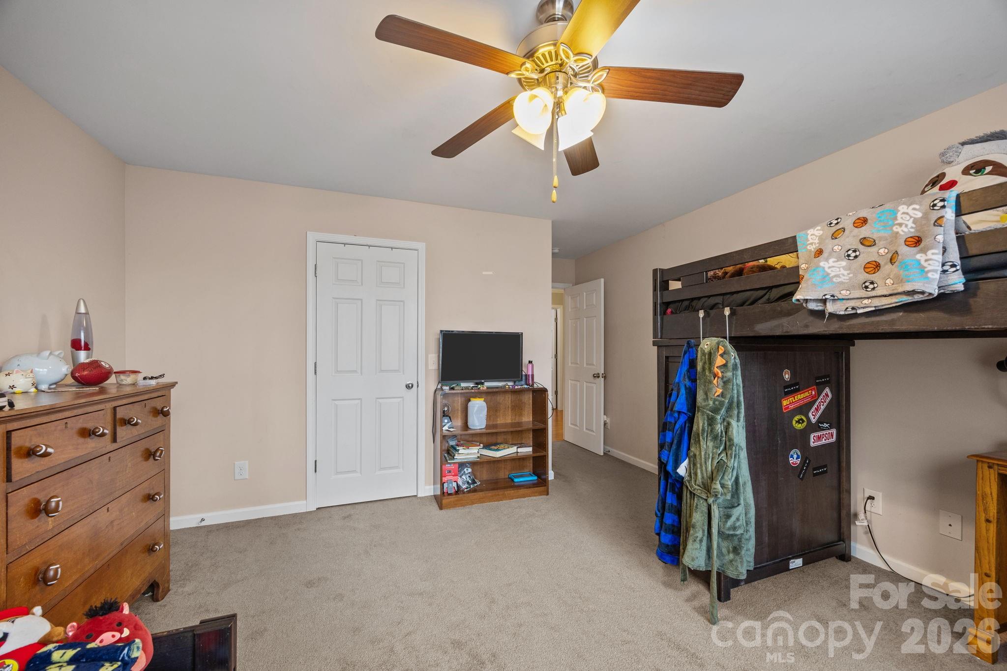400 Honey Locust Trail — Whittier