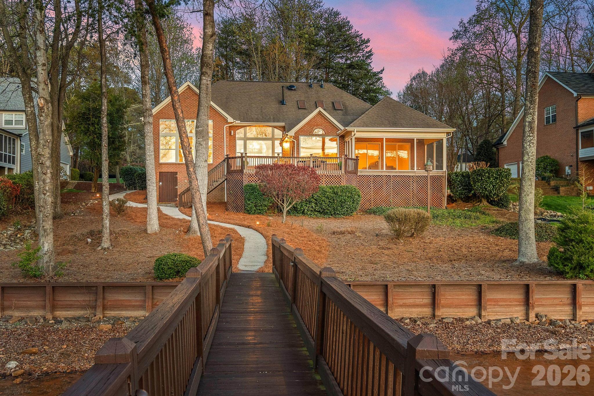 124 Hunter Spring Lane — Mooresville