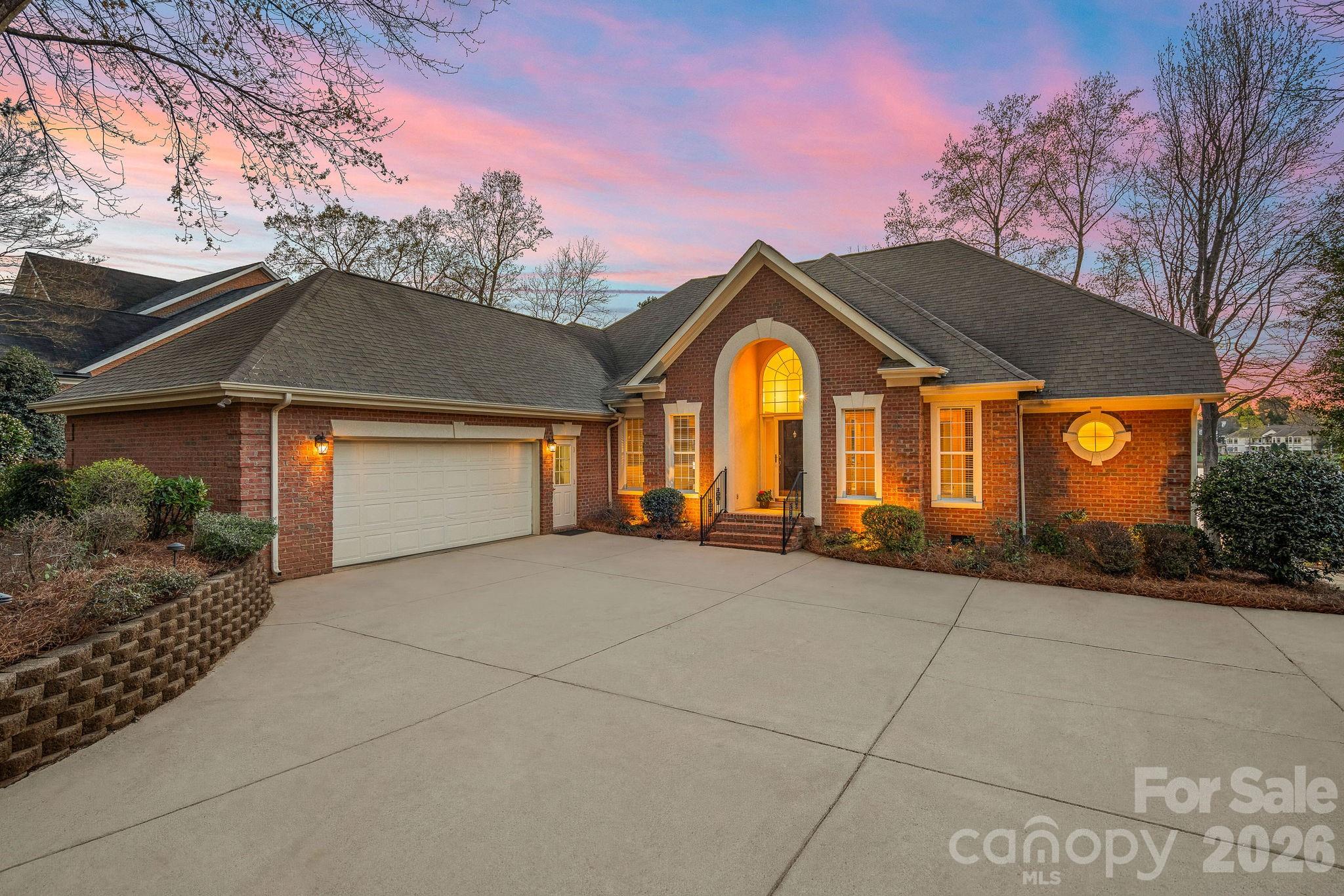 124 Hunter Spring Lane — Mooresville