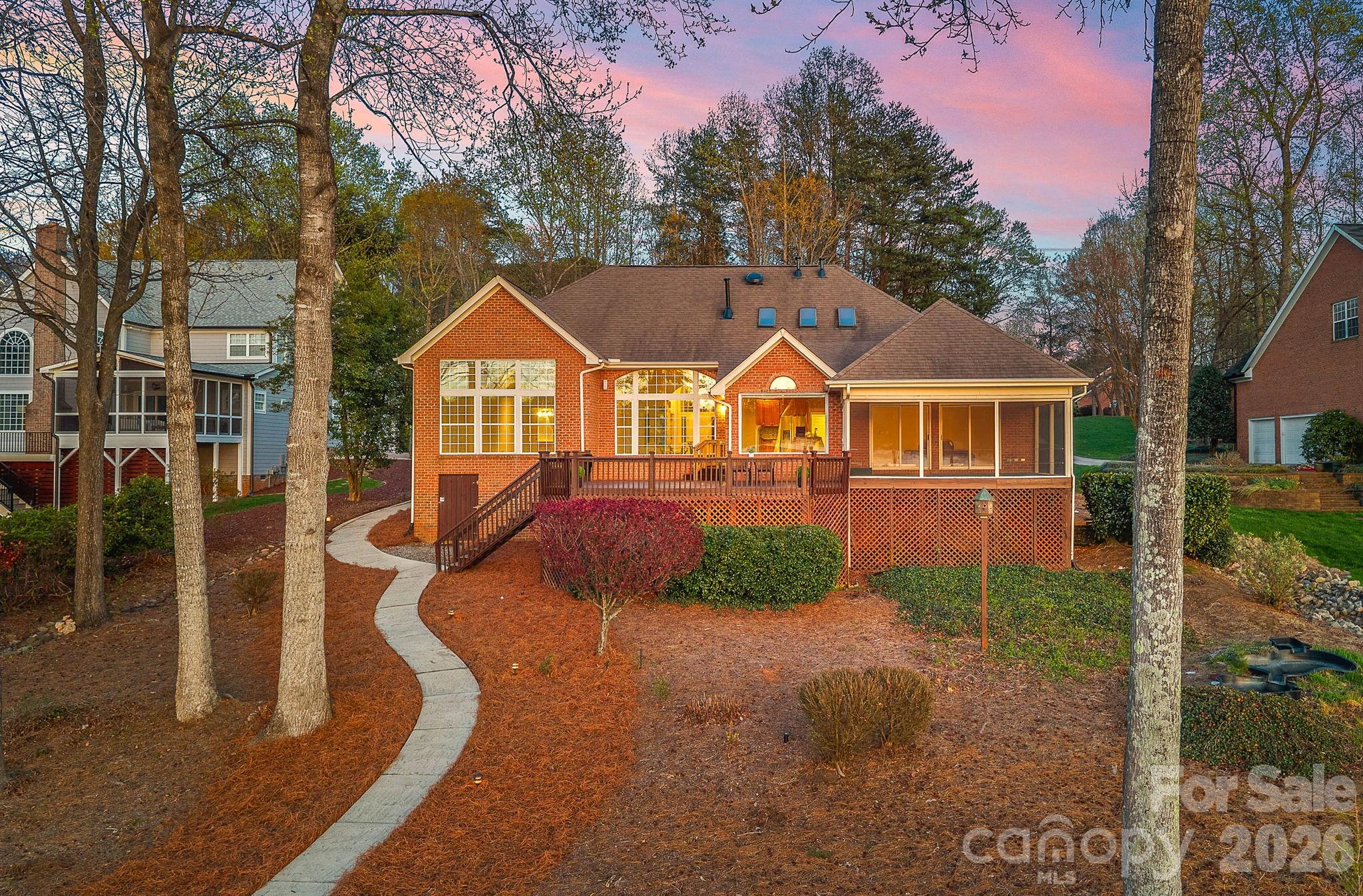 124 Hunter Spring Lane — Mooresville