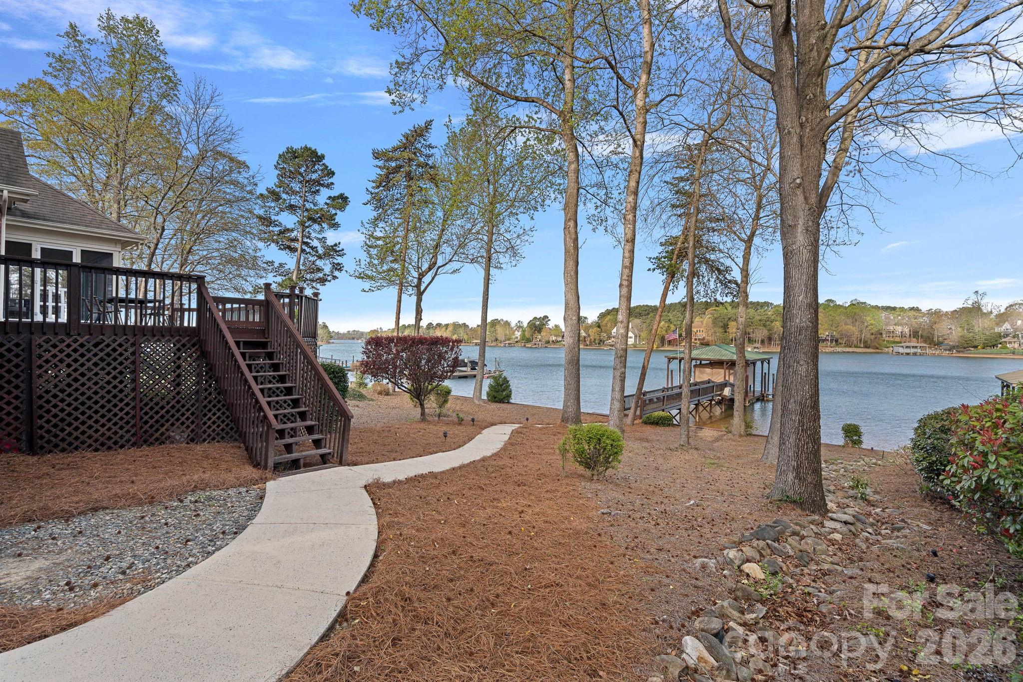 124 Hunter Spring Lane — Mooresville