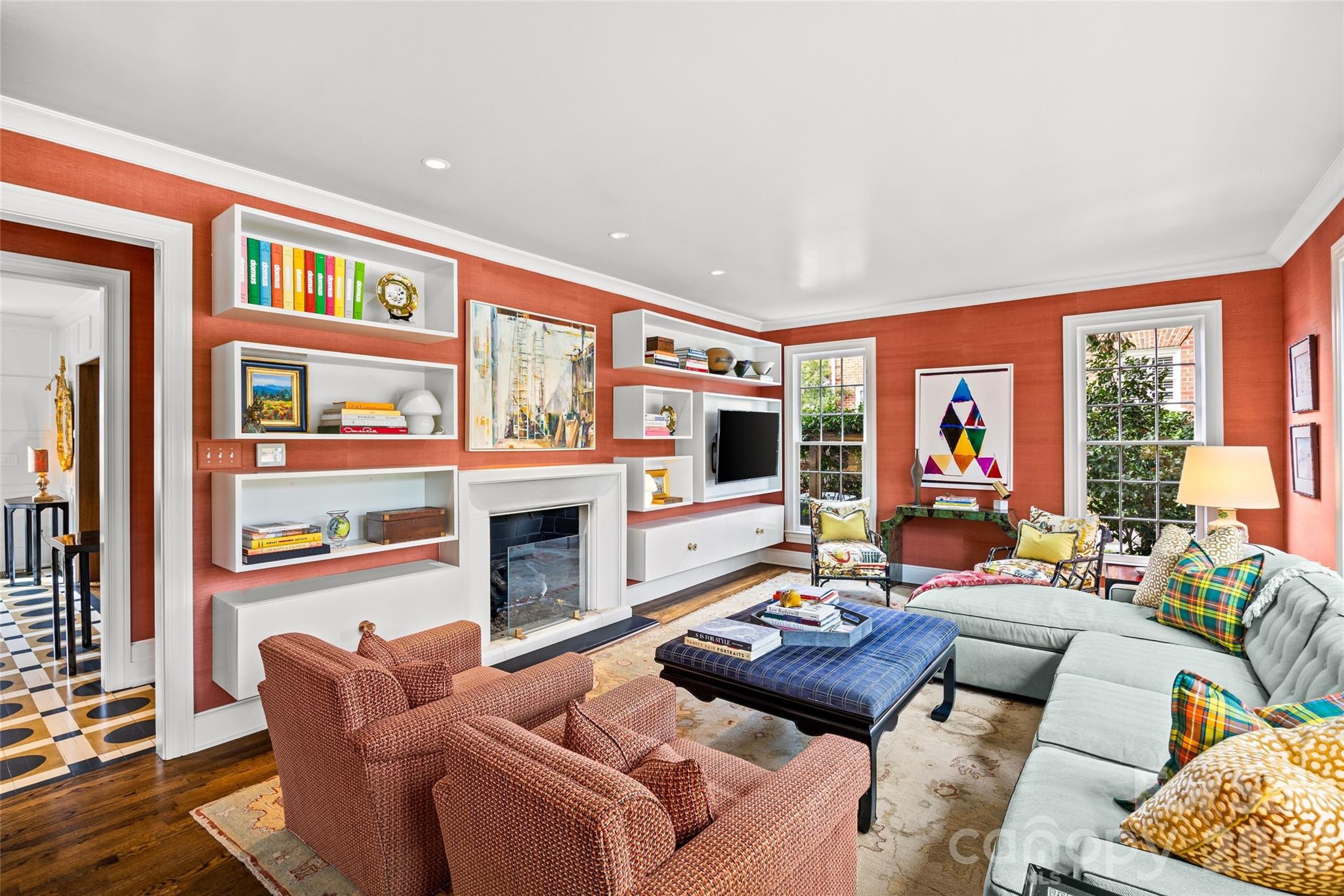 3815 Foxcroft Road — Charlotte