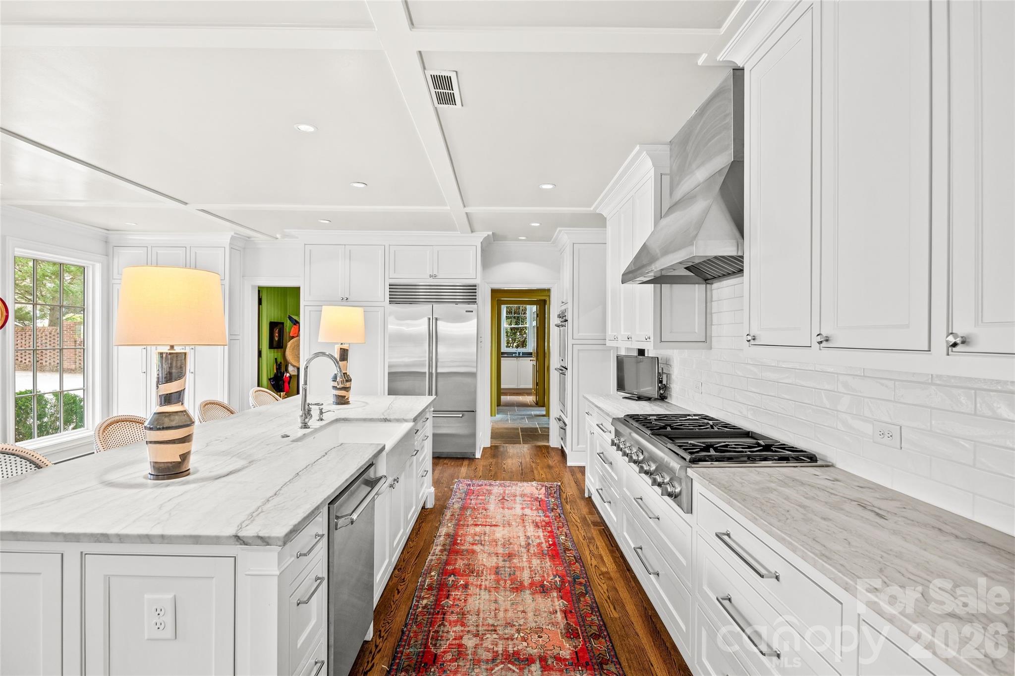 3815 Foxcroft Road — Charlotte