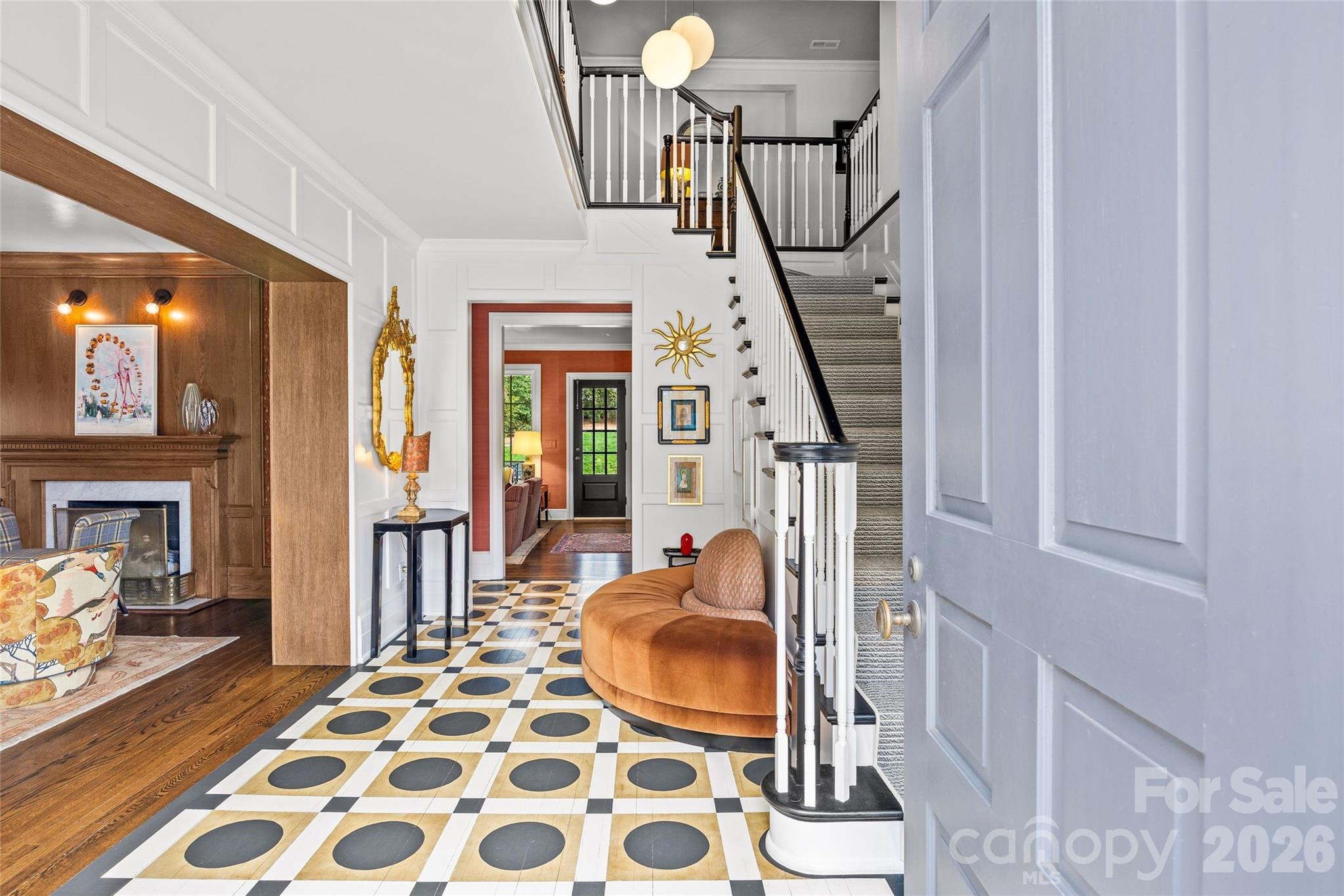 3815 Foxcroft Road — Charlotte