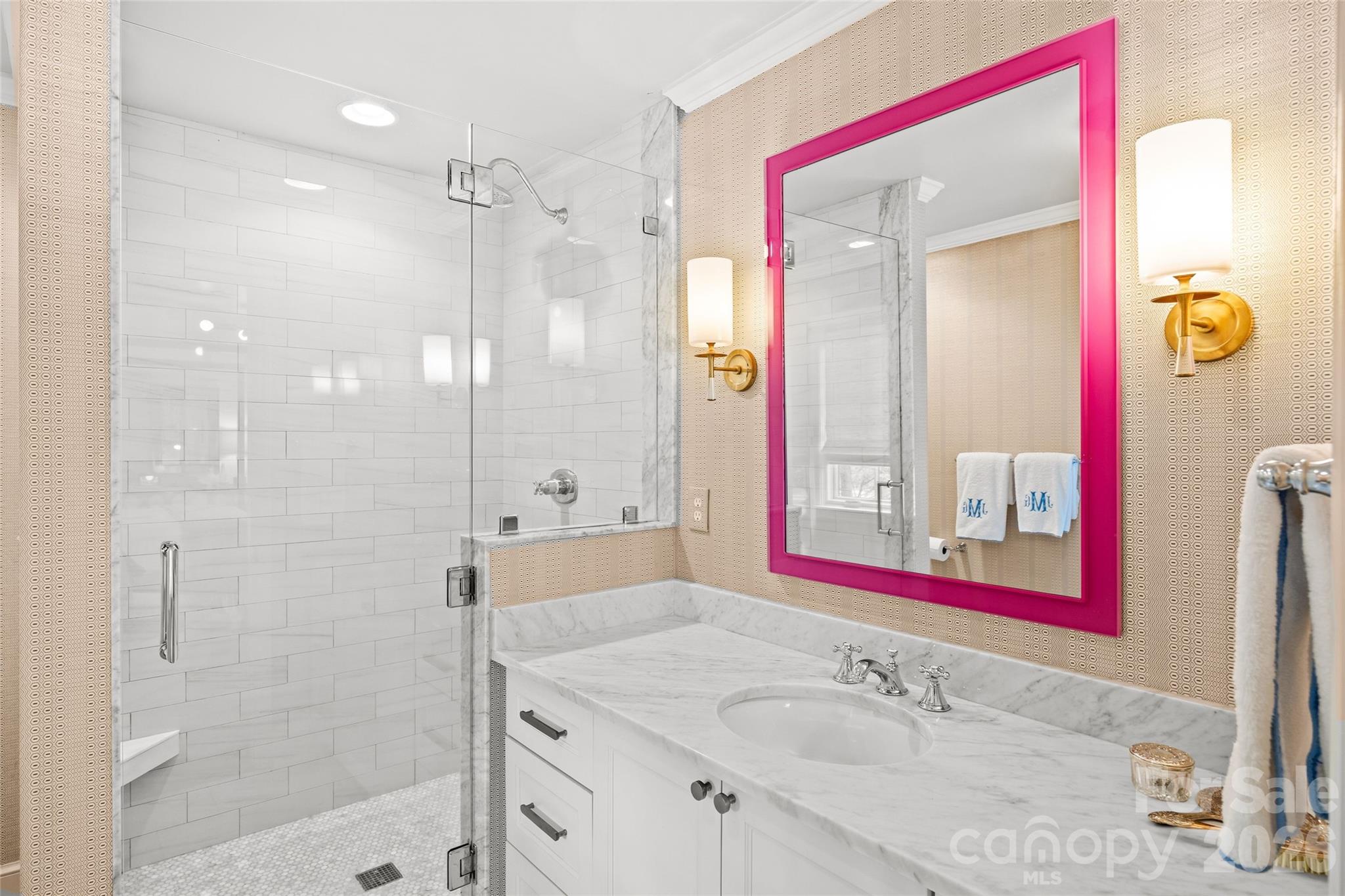 3815 Foxcroft Road — Charlotte