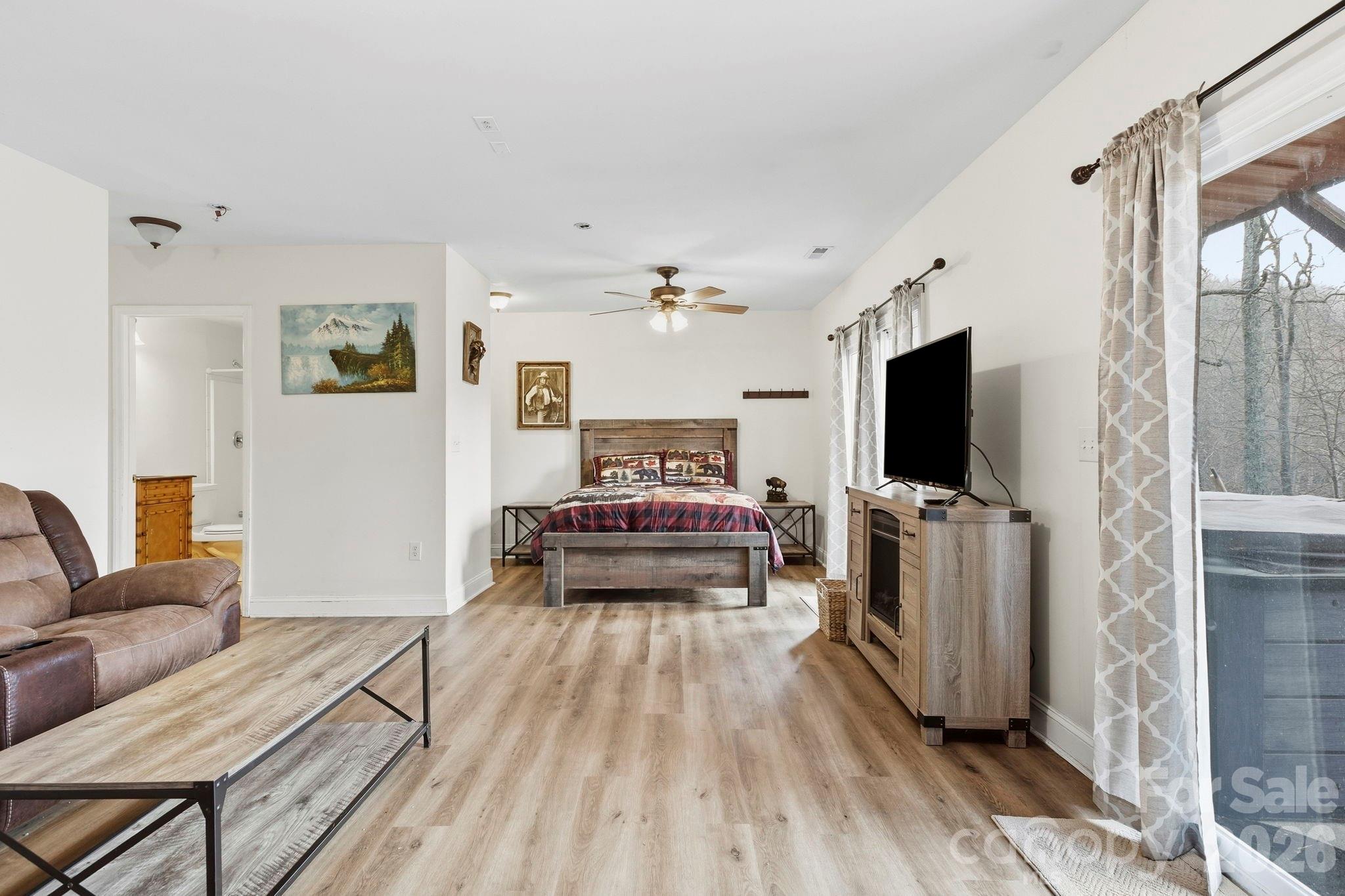 11 Roberts Drive — Swannanoa