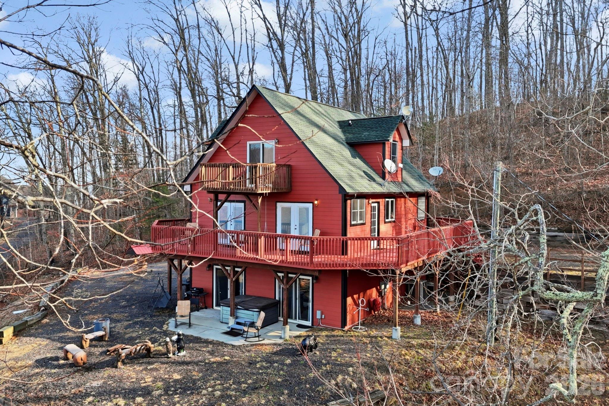 11 Roberts Drive — Swannanoa