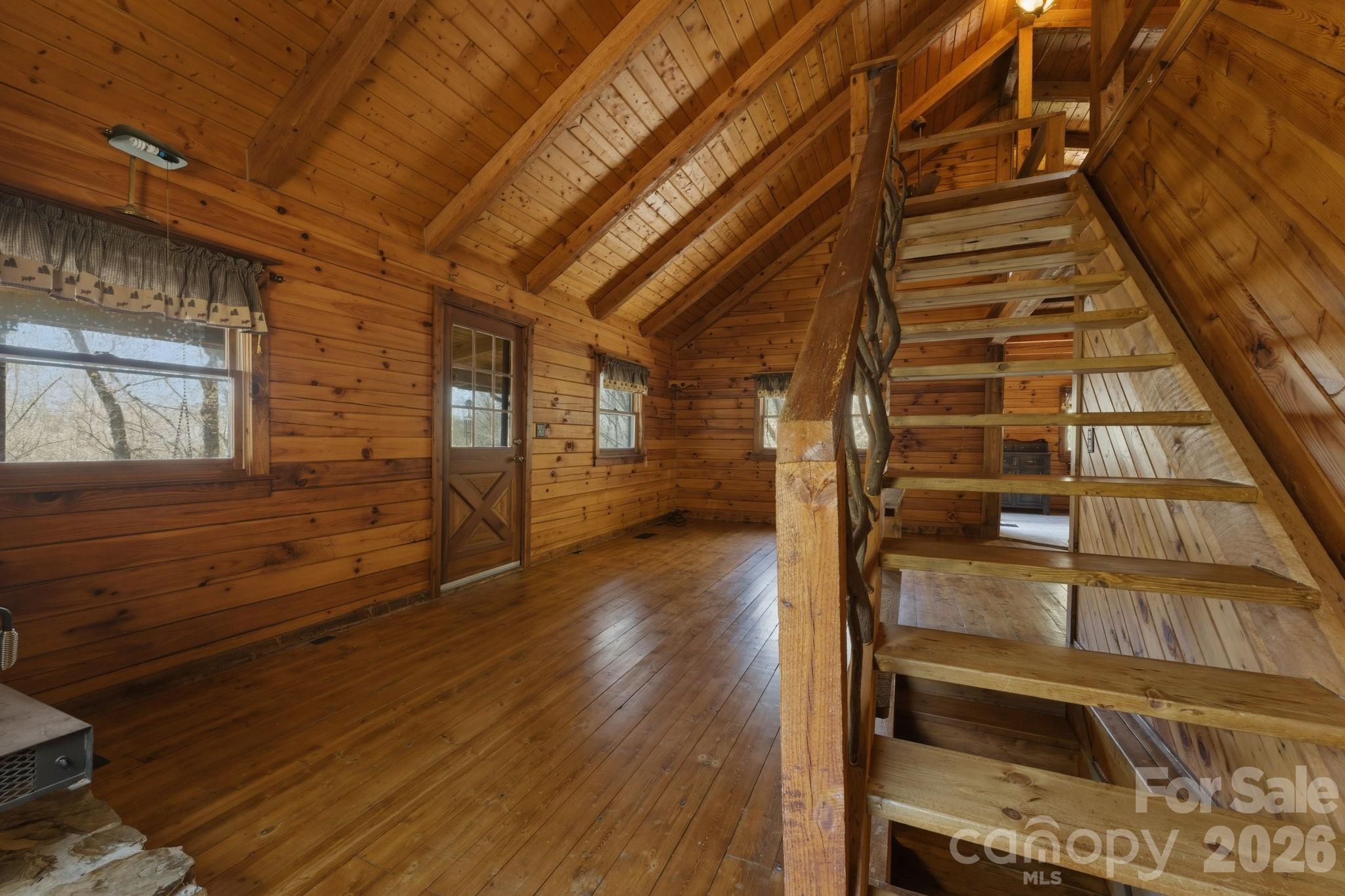 1837 E Alarka Road — Bryson City