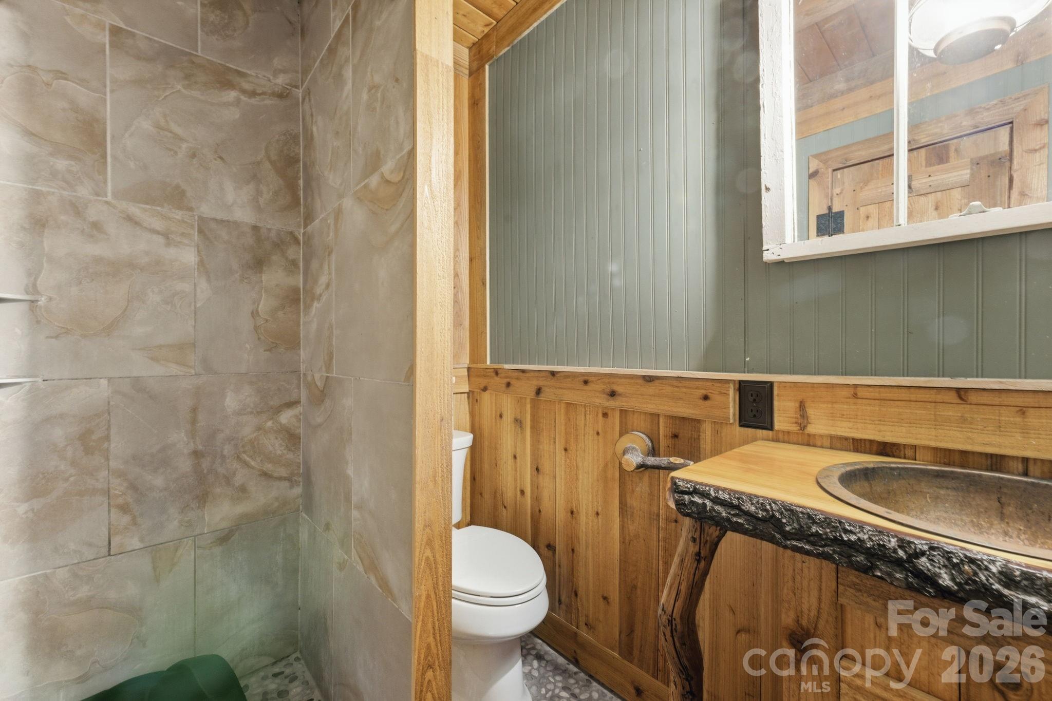 1837 E Alarka Road — Bryson City