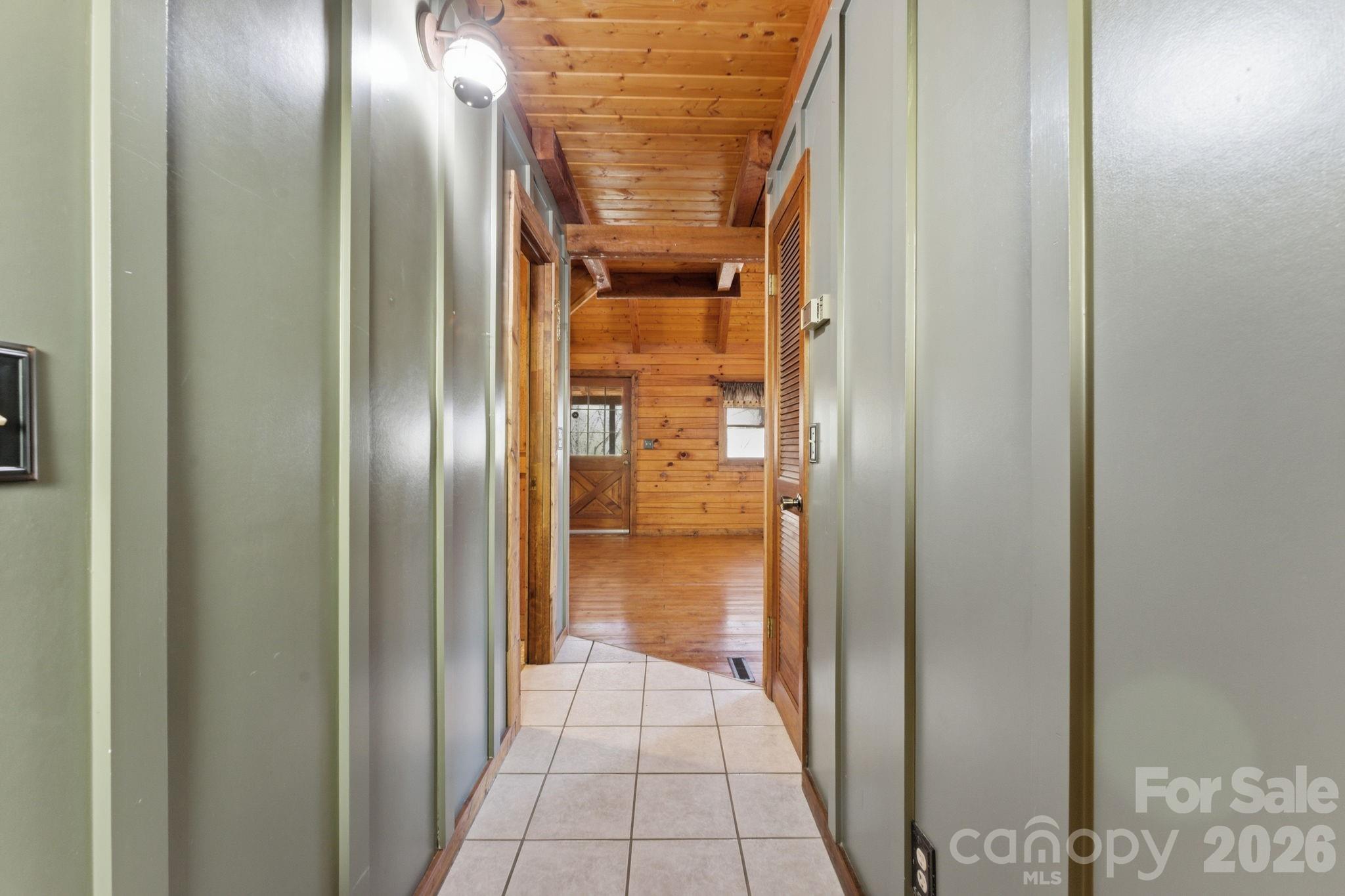 1837 E Alarka Road — Bryson City